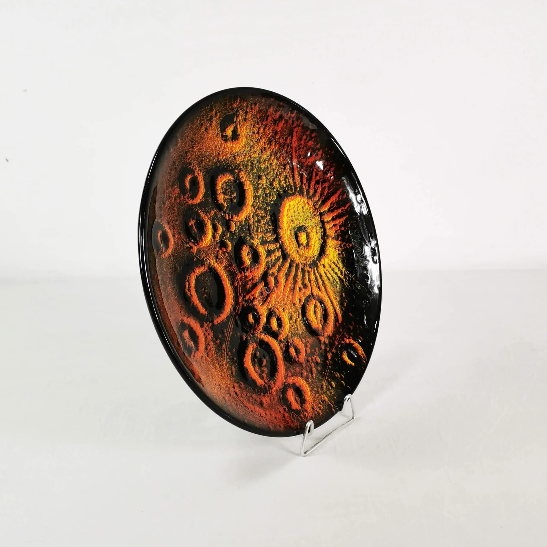 Wall plate Op-Art, orange red yellow black, stoneware, by L. Cellarosi, Italy, 1970s. - 336646