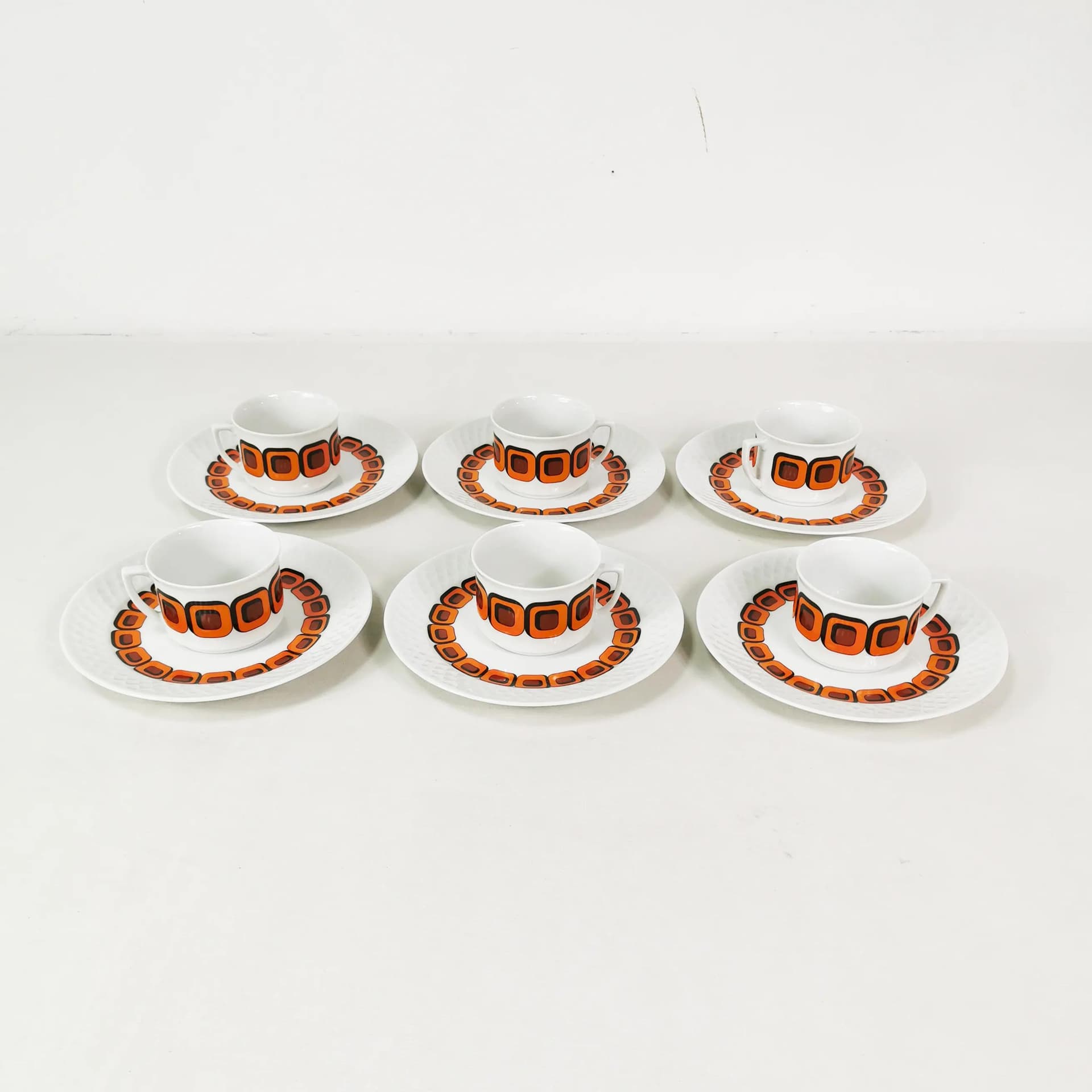 Zestaw piętnastoelementowy kawowo-herbaciany Space Age, biały pomarańczowy czarny, porcelana, Schirnding, Niemcy, lata 70. - 340116