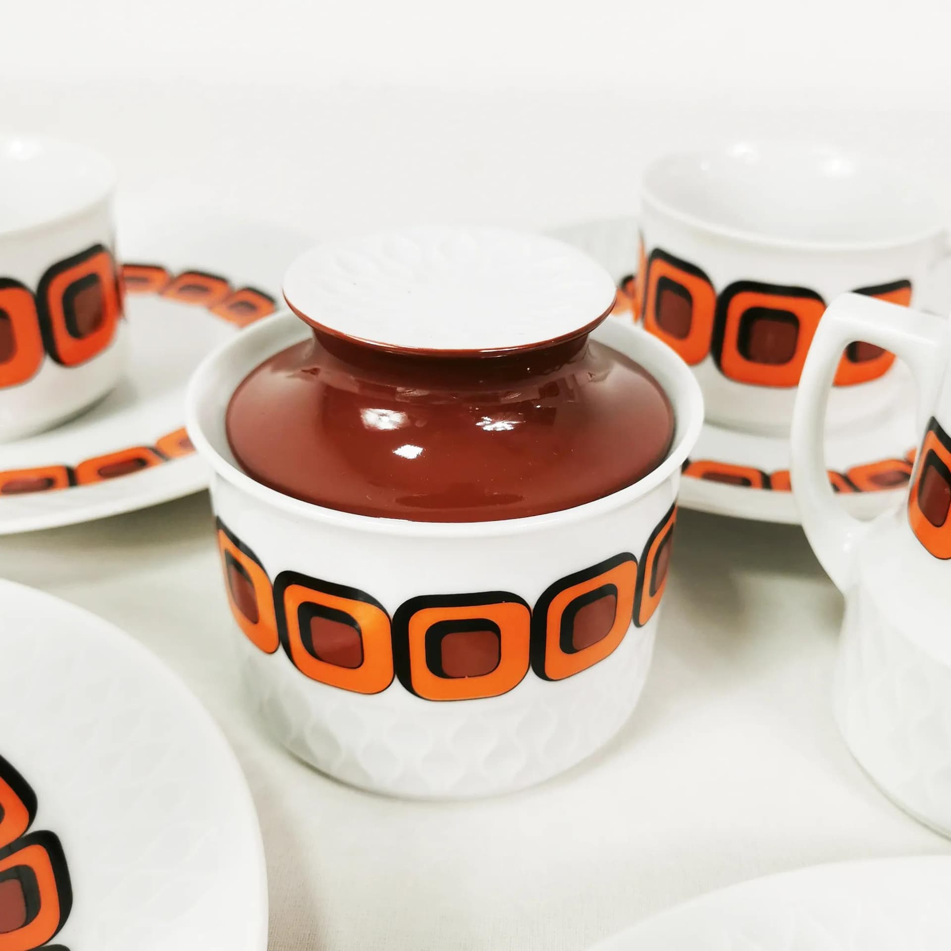Zestaw piętnastoelementowy kawowo-herbaciany Space Age, biały pomarańczowy czarny, porcelana, Schirnding, Niemcy, lata 70. - 340119