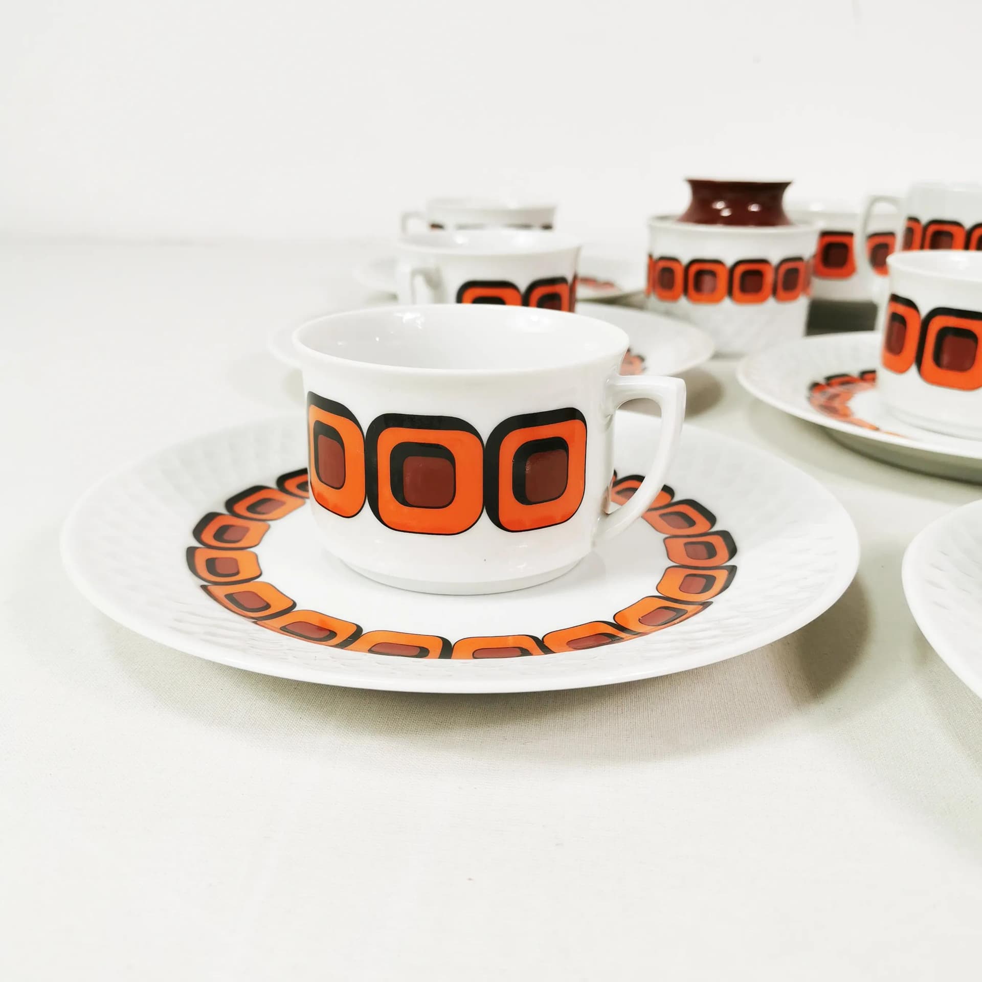 Zestaw piętnastoelementowy kawowo-herbaciany Space Age, biały pomarańczowy czarny, porcelana, Schirnding, Niemcy, lata 70. - 340115