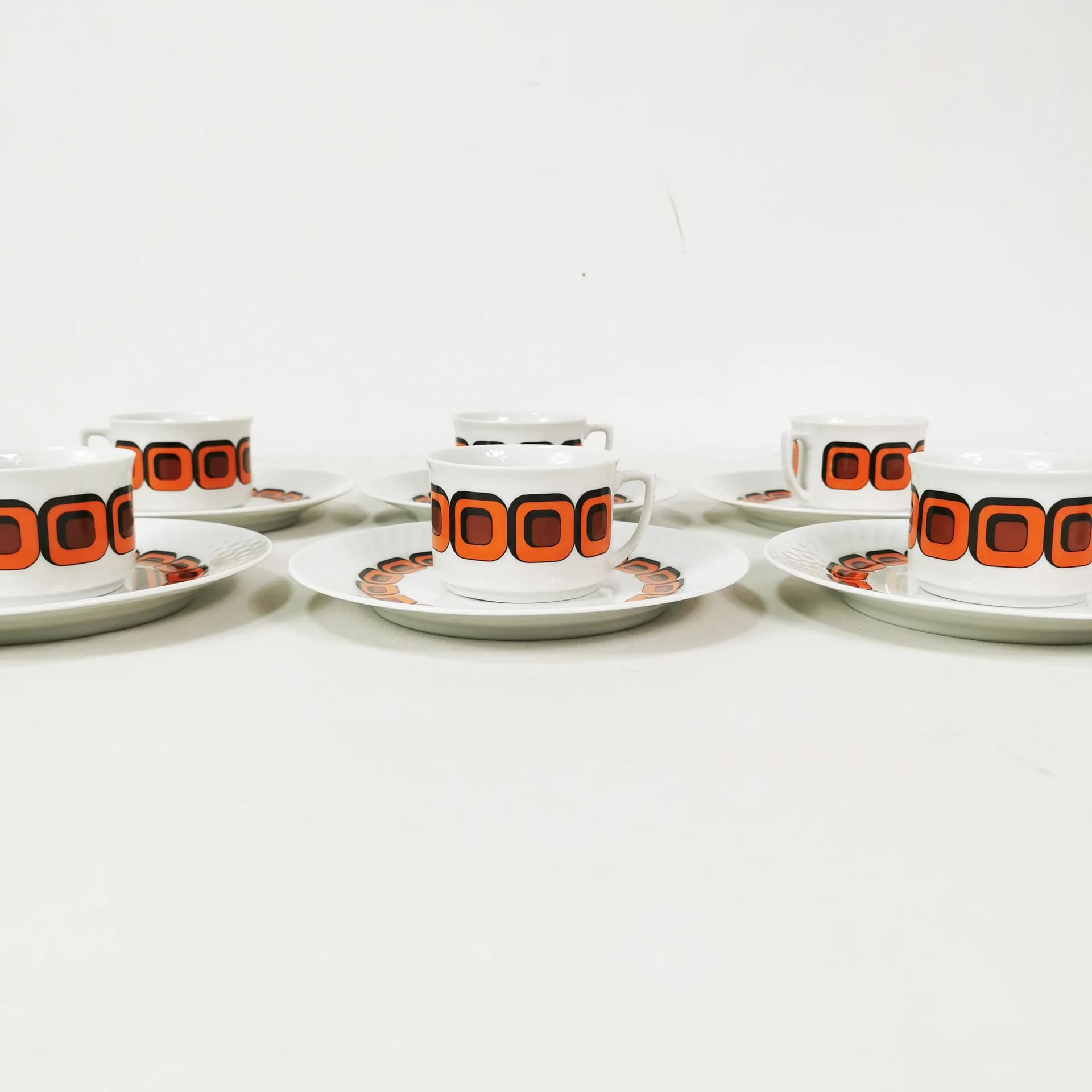 Zestaw piętnastoelementowy kawowo-herbaciany Space Age, biały pomarańczowy czarny, porcelana, Schirnding, Niemcy, lata 70. - 340117