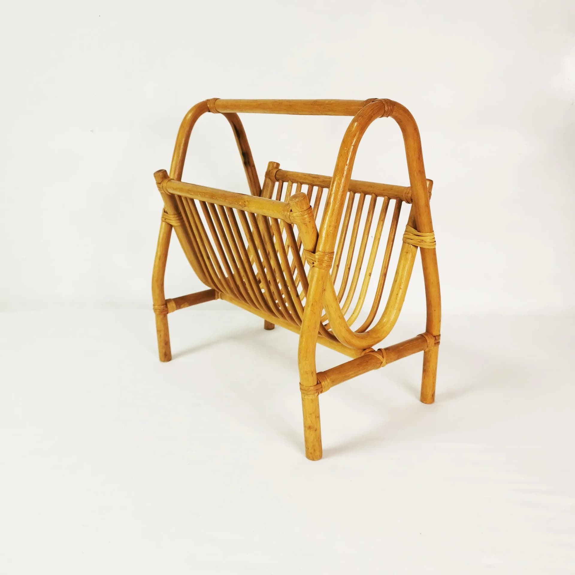 Gazetnik Mid Century, bambus brązowy, Niemcy, lata 60. - 340021