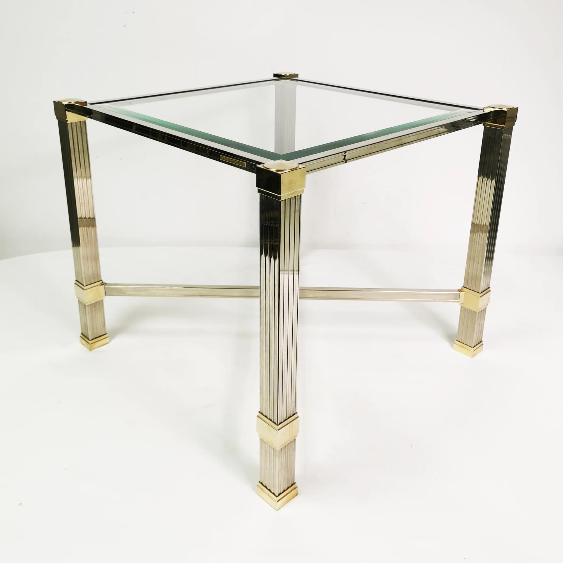 Pair of coffee tables Hollywood Regency, silver chrome metal, gold-plated metal, transparent glass, by P. Vandel, France, 1980s. - 337395
