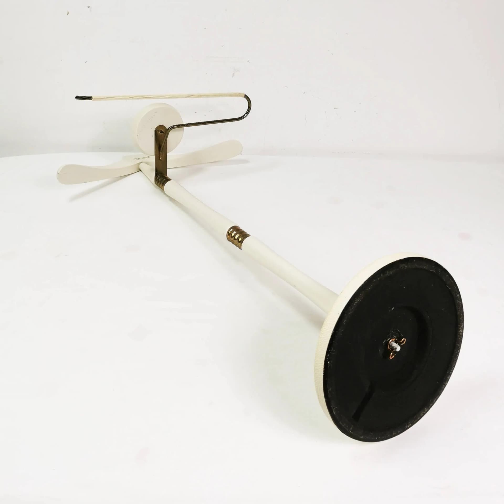 Valet stand, beige, beech, brass, Germany, 1960s. - 337279