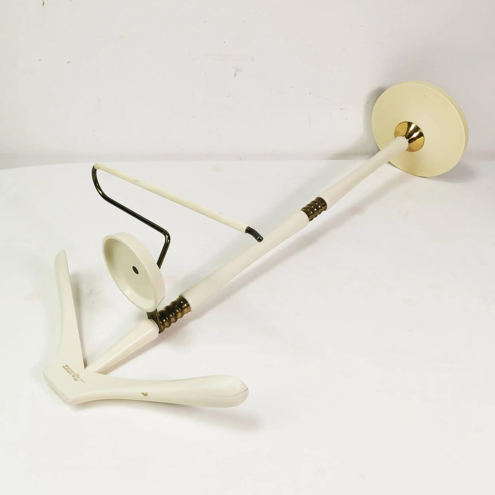 Valet stand, beige, beech, brass, Germany, 1960s. - 337278