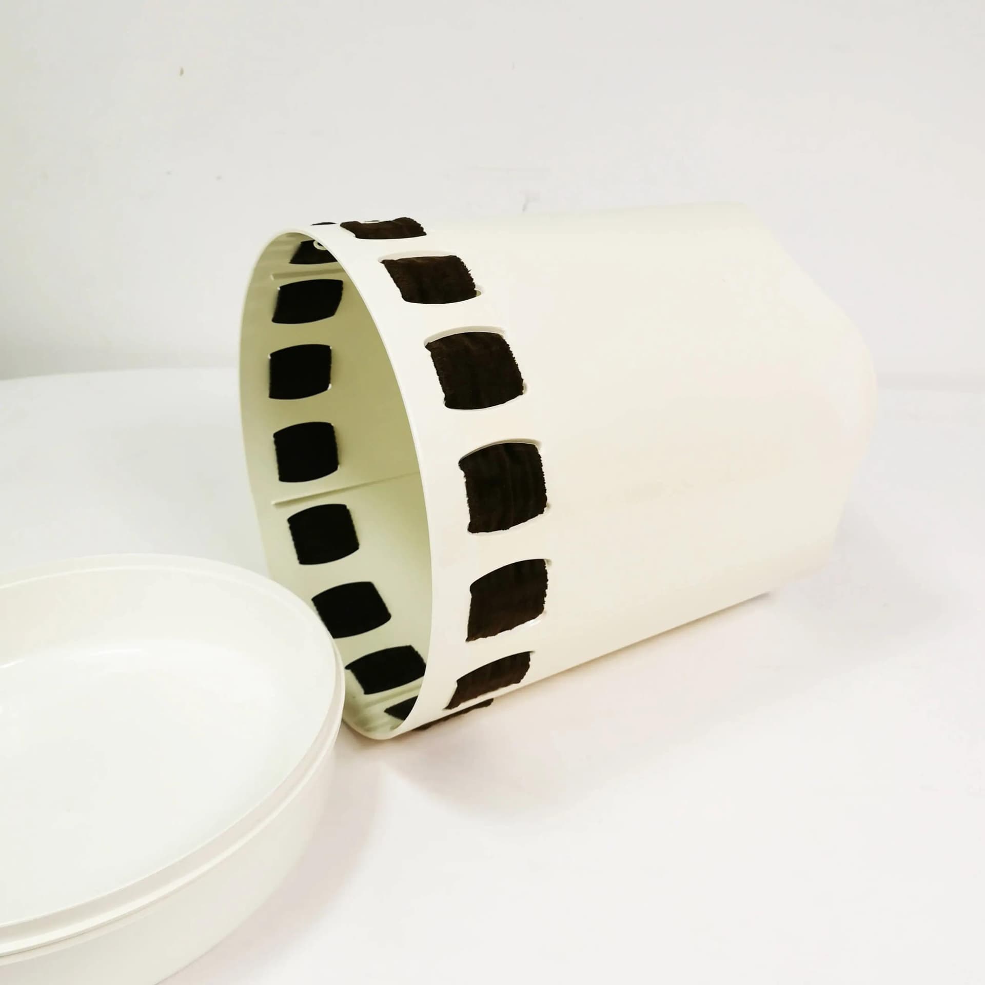 Taboret ze schowkiem, beżowy biały, plastik, Emsa, Niemcy, lata 60. - 337265