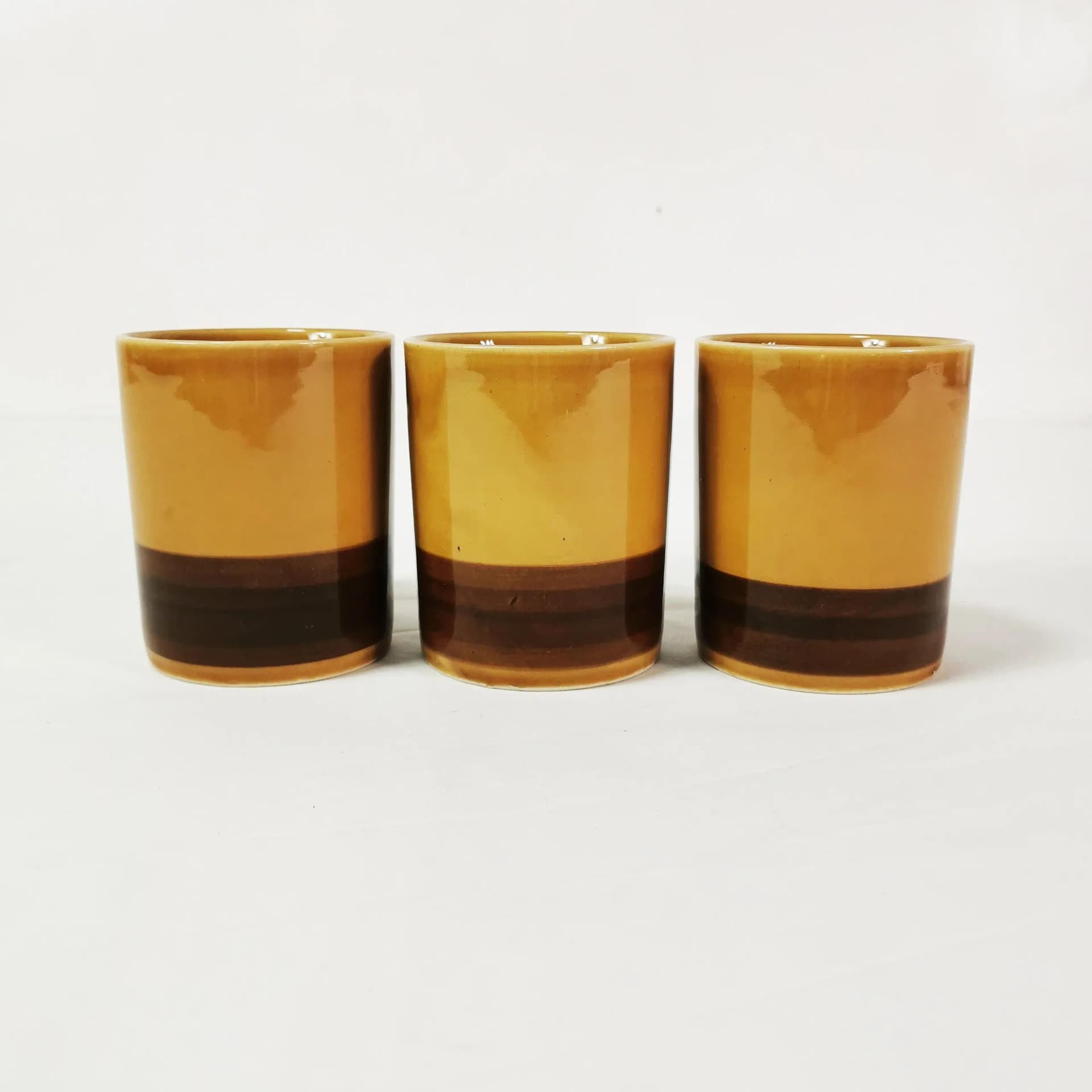 Set of three mugs, brown stoneware, Poland, 1960s. - 338450