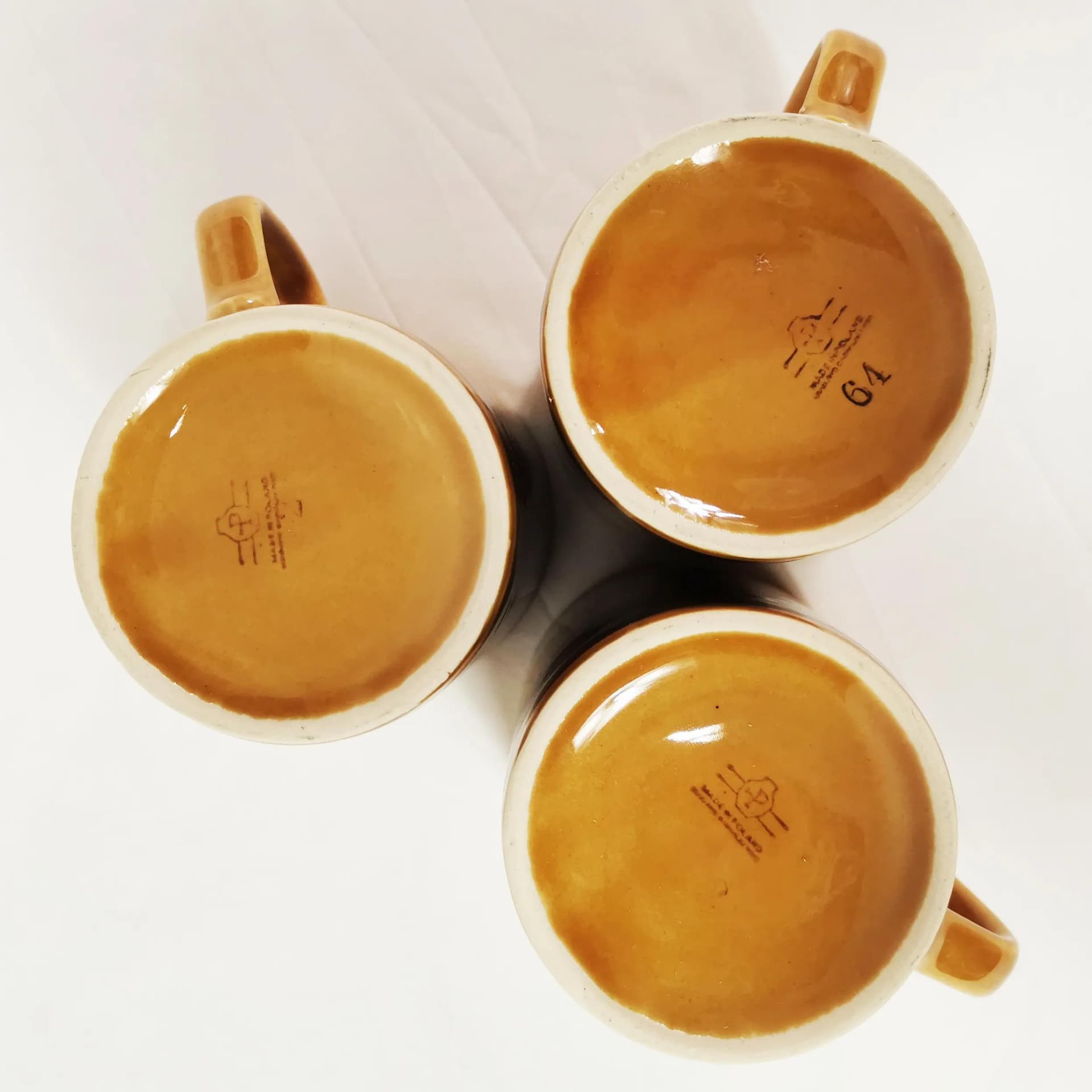 Set of three mugs, brown stoneware, Poland, 1960s. - 338456