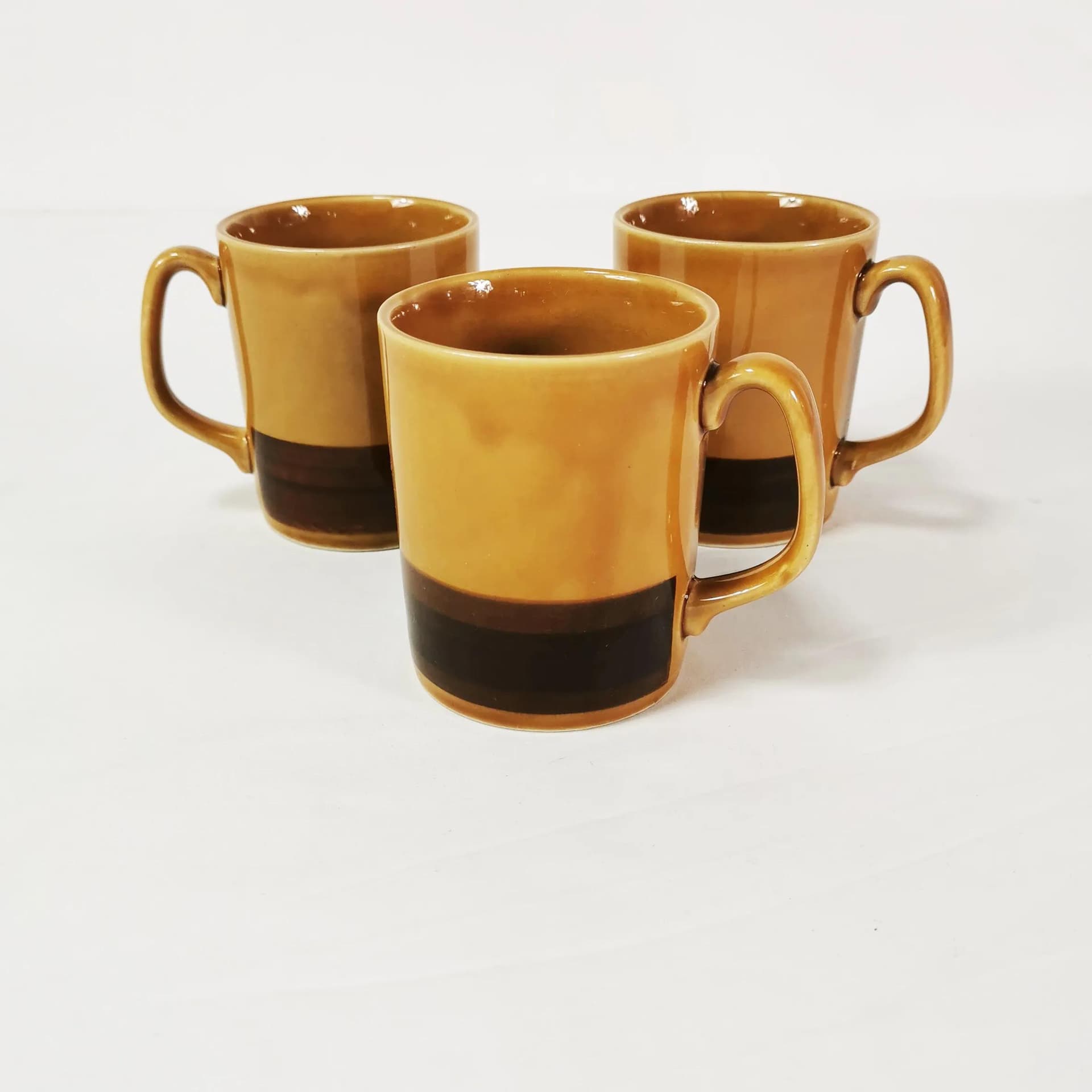 Set of three mugs, brown stoneware, Poland, 1960s. - 338445