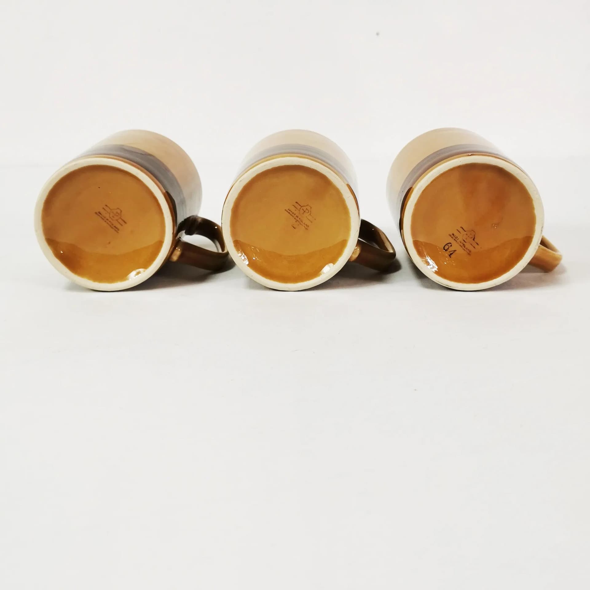 Set of three mugs, brown stoneware, Poland, 1960s. - 338454