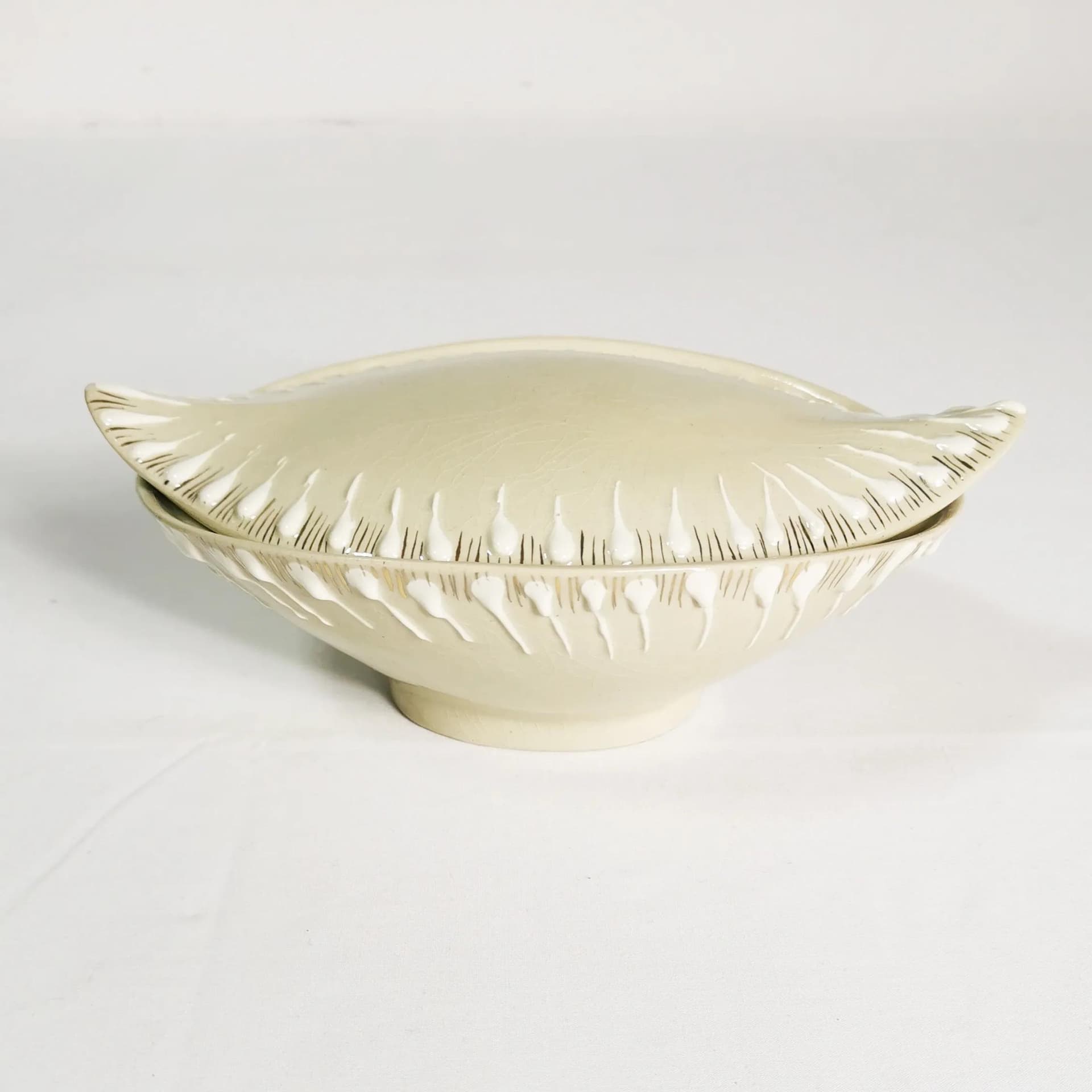 Bomboniera Art Deco, beżowy, fajans, Włocławek, Polska, lata 50. - 338123