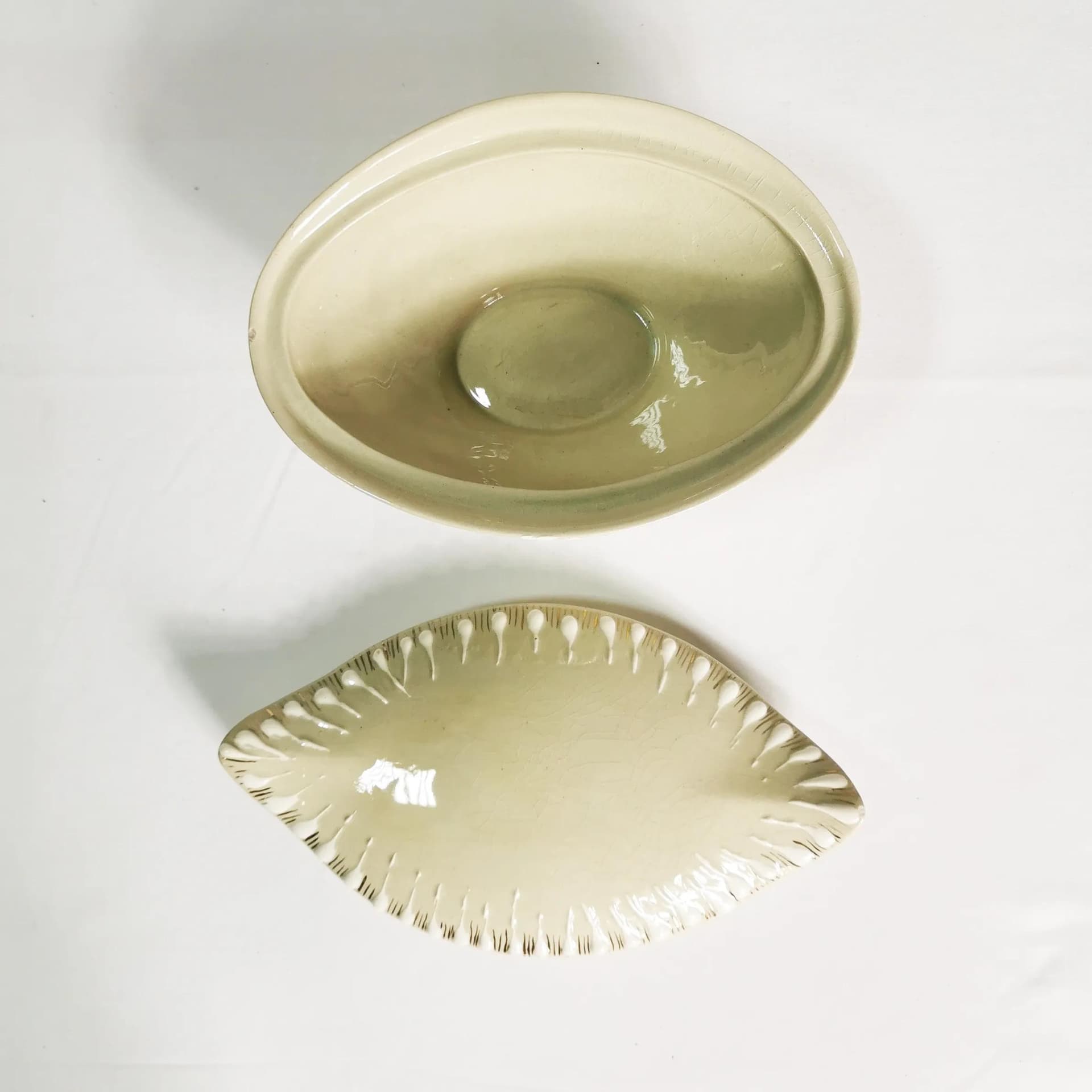 Bomboniera Art Deco, beżowy, fajans, Włocławek, Polska, lata 50. - 338125