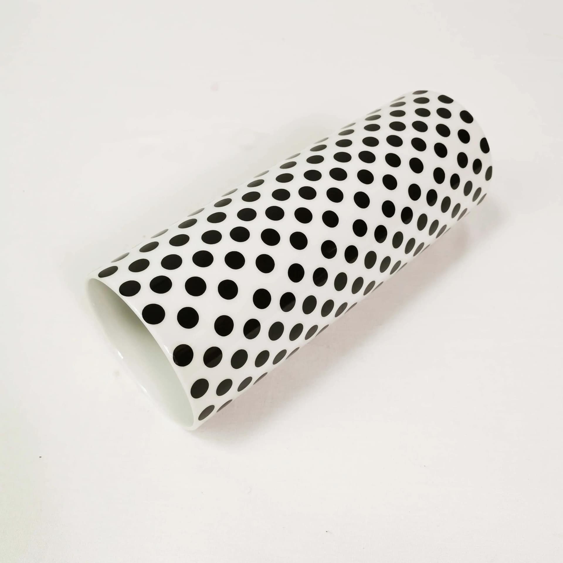 Wazon Art Werk, porcelana biała czarna, Niemcy, lata 80. - 337974