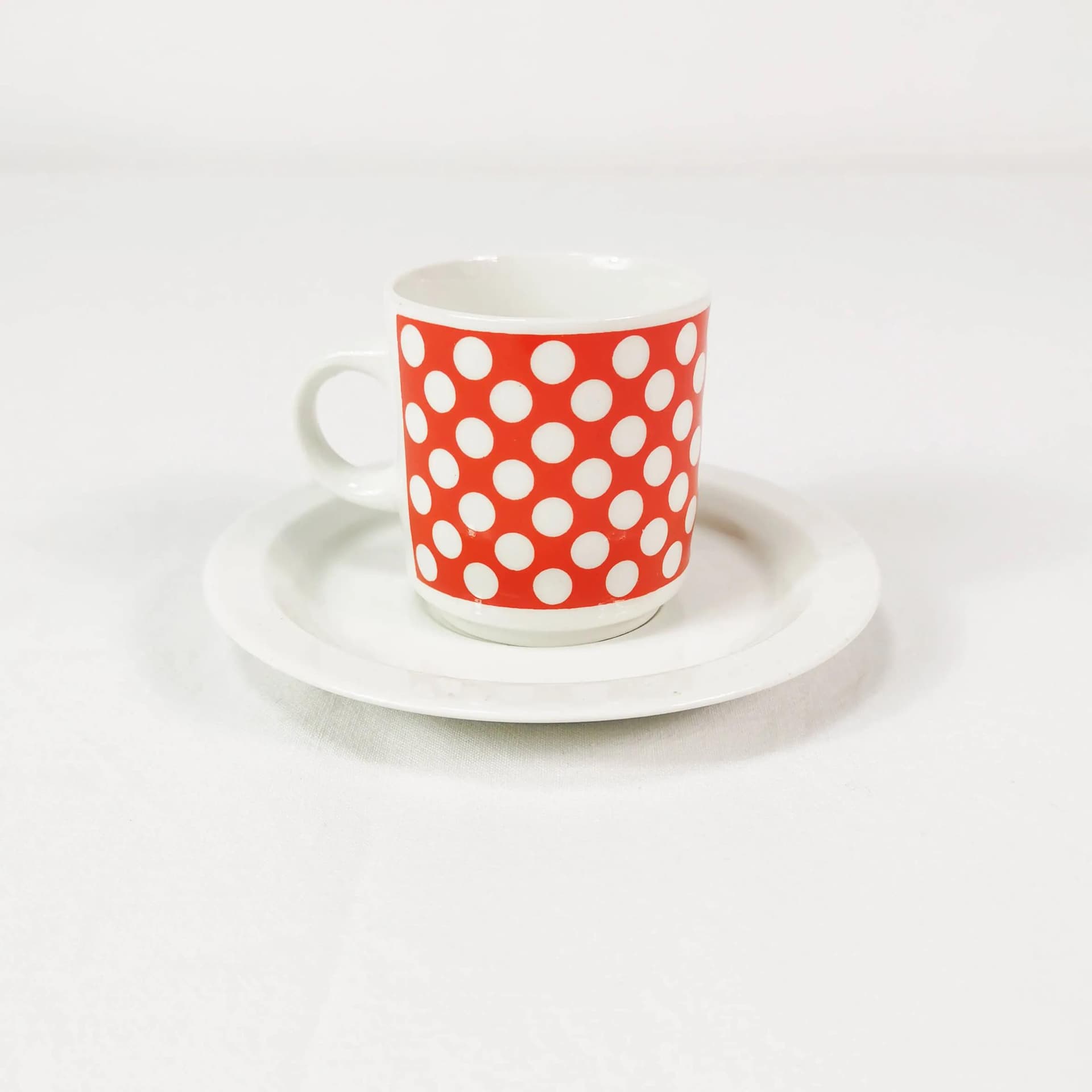 Zestaw sześciu filiżanek do espresso, porcelana biała czerwony, Fontebasso Treviso, Włochy, lata 70. - 337950