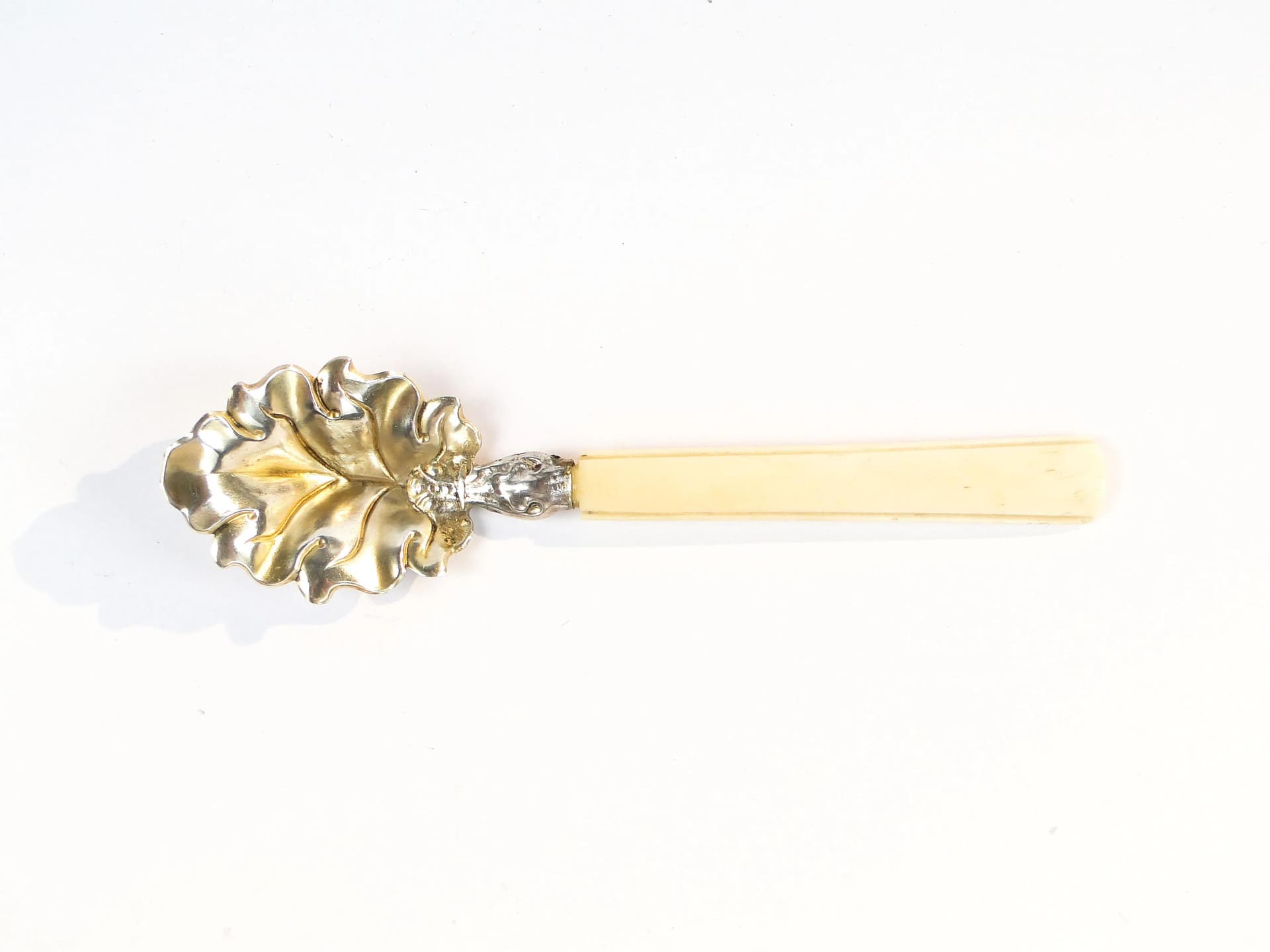 Biedermeier spoon, gilt silver, bone, Austria, 19th c. - 25189