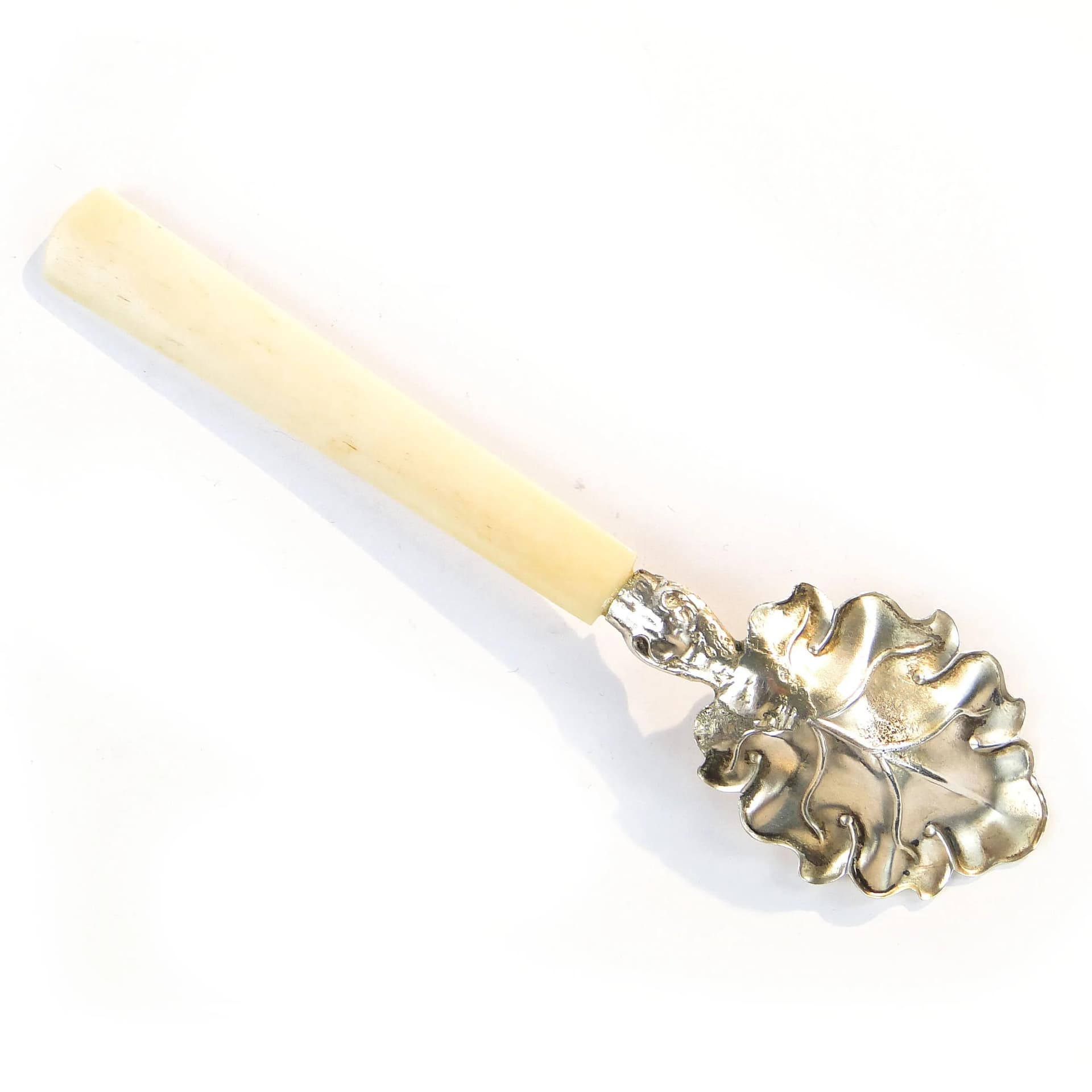 Biedermeier spoon, gilt silver, bone, Austria, 19th c. - 25194