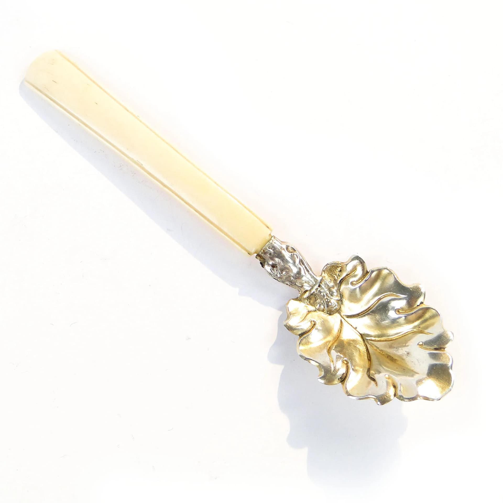 Biedermeier spoon, gilt silver, bone, Austria, 19th c. - 25190