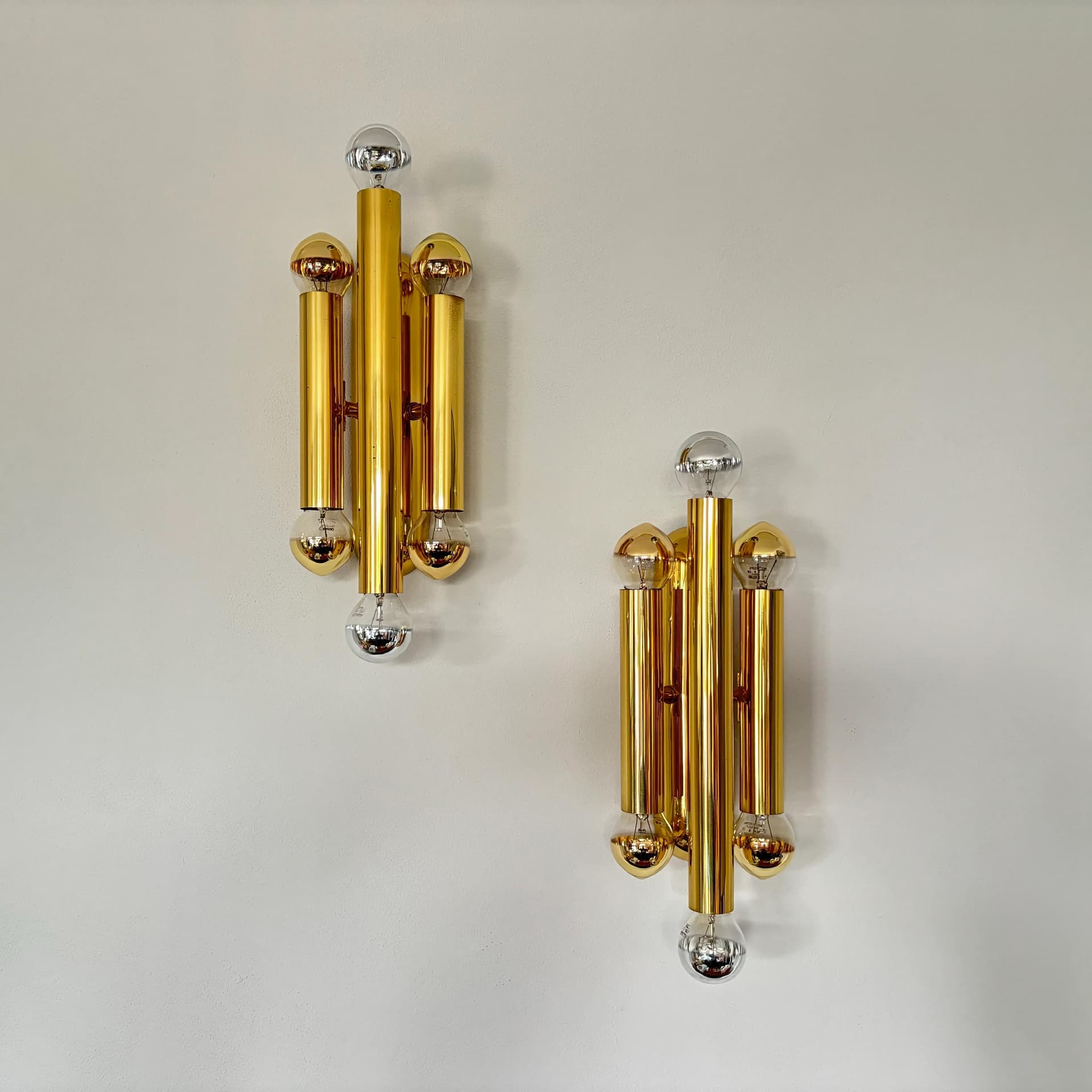 Pair of wall sconces, gilt brass, V.L.S Leuchten, Germany, 1980s. - 25494