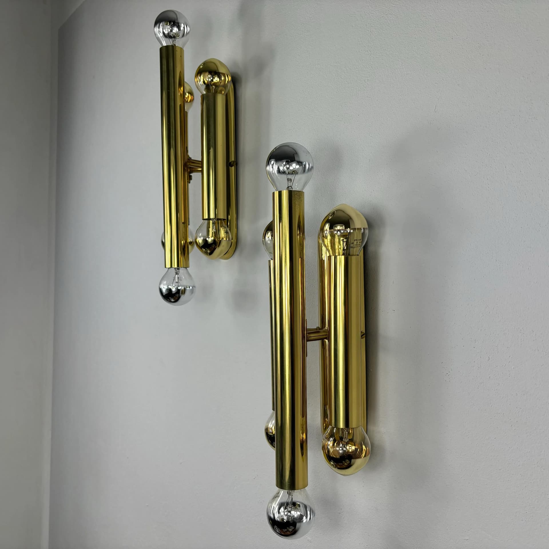 Pair of wall sconces, gilt brass, V.L.S Leuchten, Germany, 1980s. - 25490