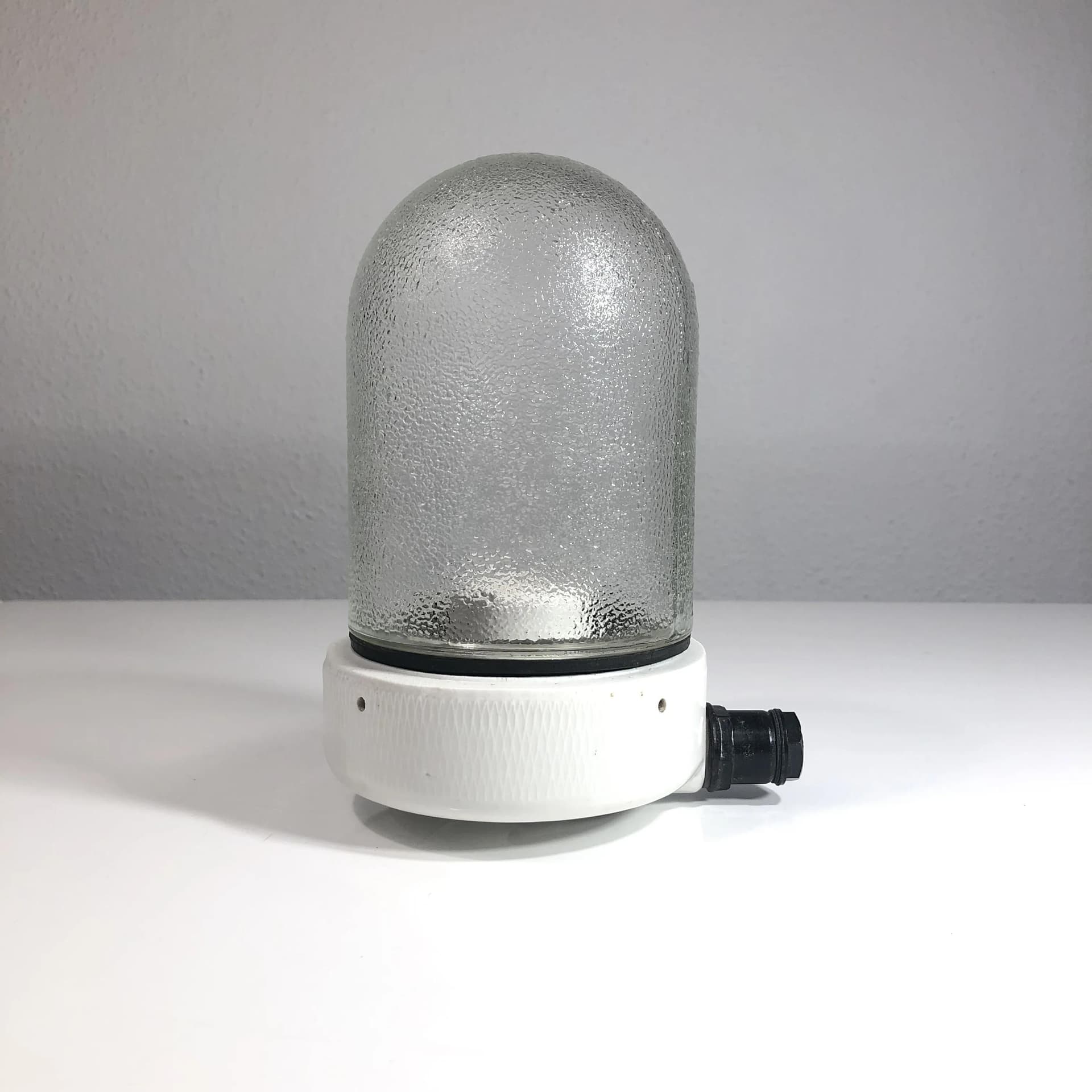 Lampa wisząca industrialna, szkło transparent, Niemcy, lata 70. - 25486