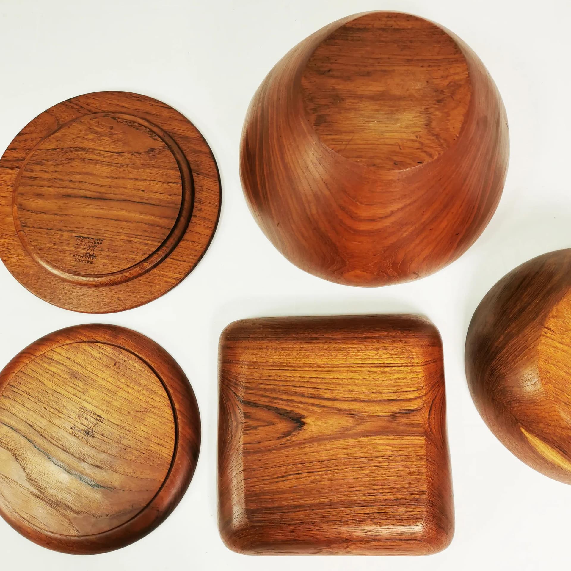 Set of five Mid Century tableware pieces, brown teak, Denmark, 1960s. - 339464