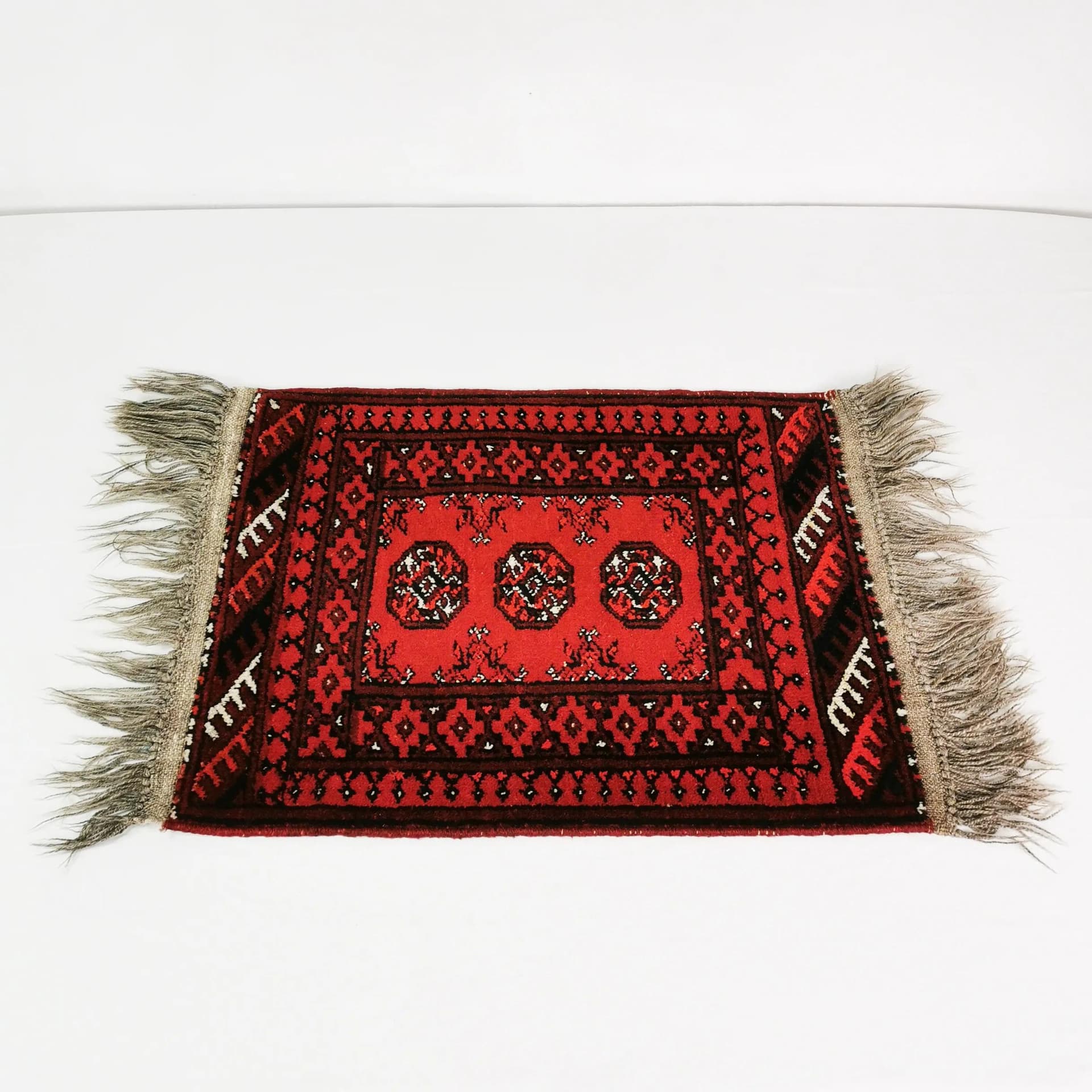 Rug 70x50 cm, red, wool, Denmark, 1970s. - 339273