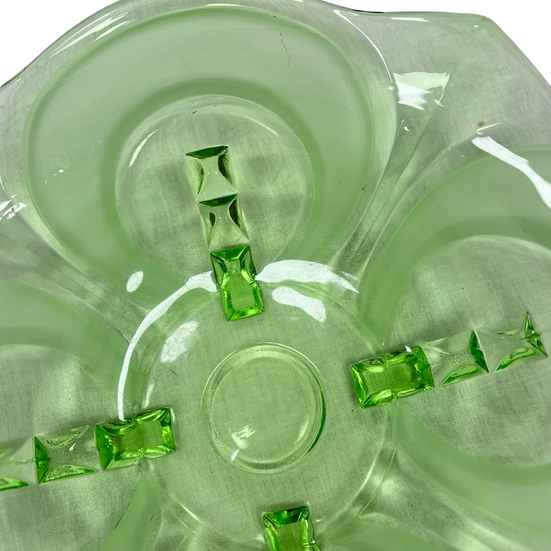 Patera Art Deco, zielone szkło, Czechy, lata 30. - 338900
