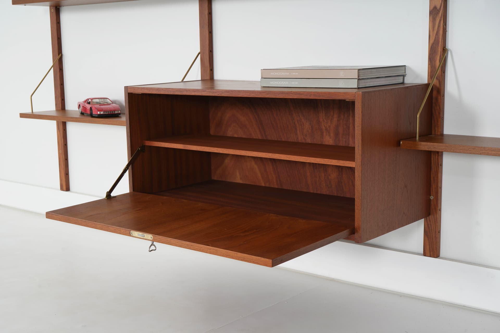 Regał systemowy, teak brązowy, metal srebrny, Dania, lata 70. - 340315