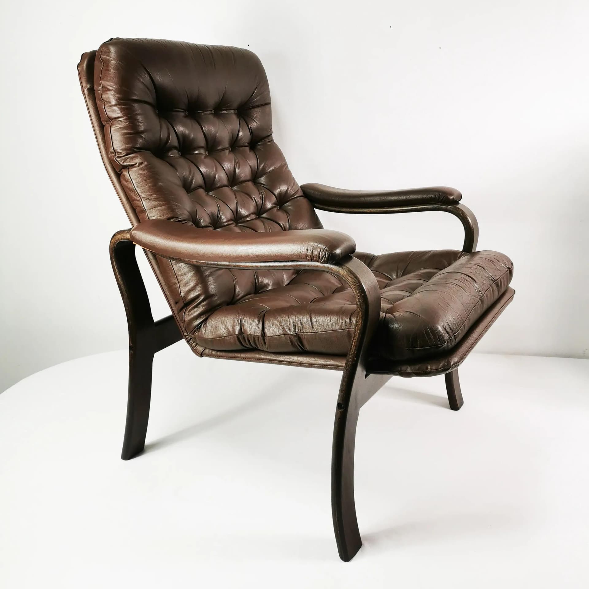 Armchair Mid Century, brown leather, beech, Denmark, 1970s. - 340945