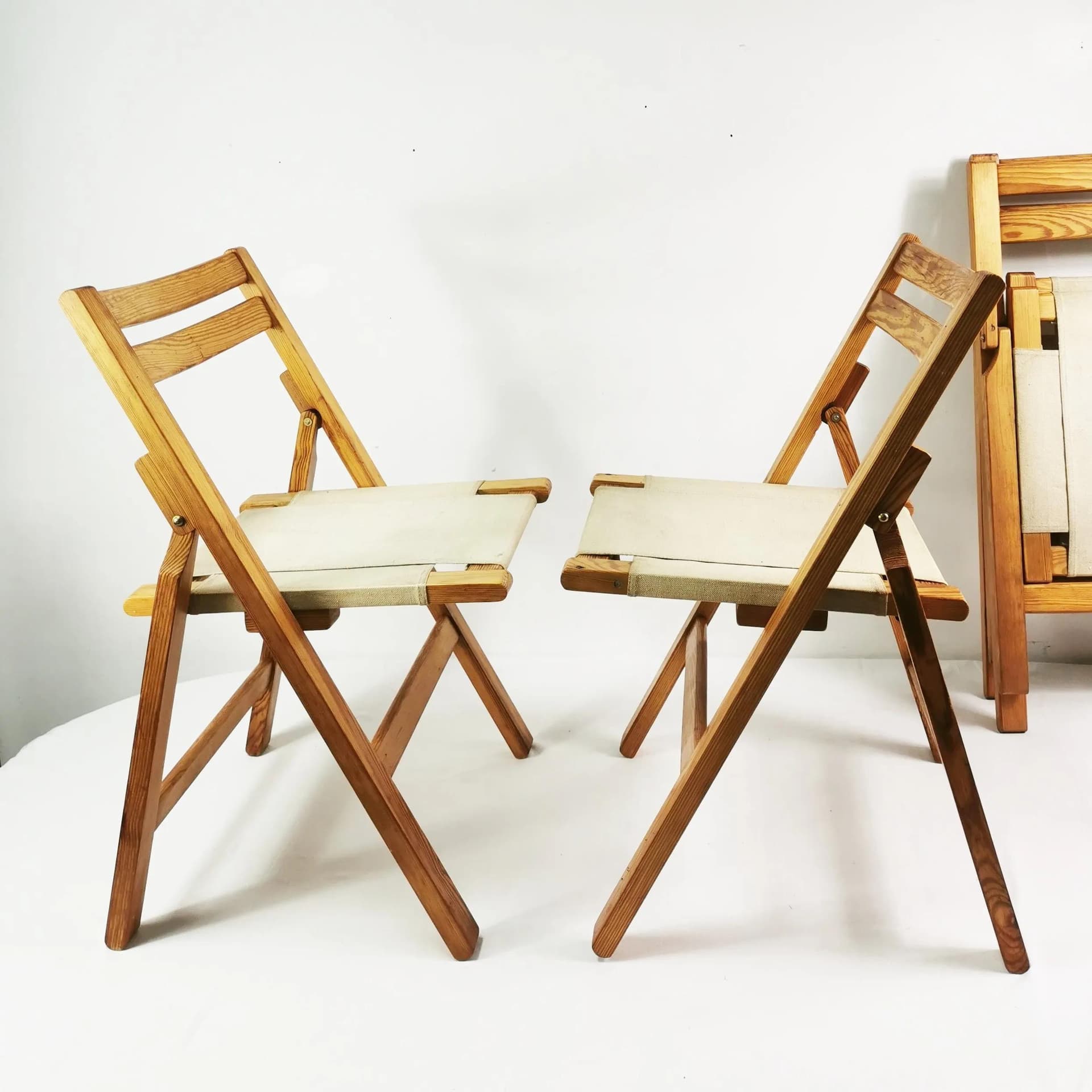 Set of Four Folding Chairs, beige pine, beige canvas, Bialskie Fabryki Mebli Biała Podlaska, Poland, 1970s. - 340870