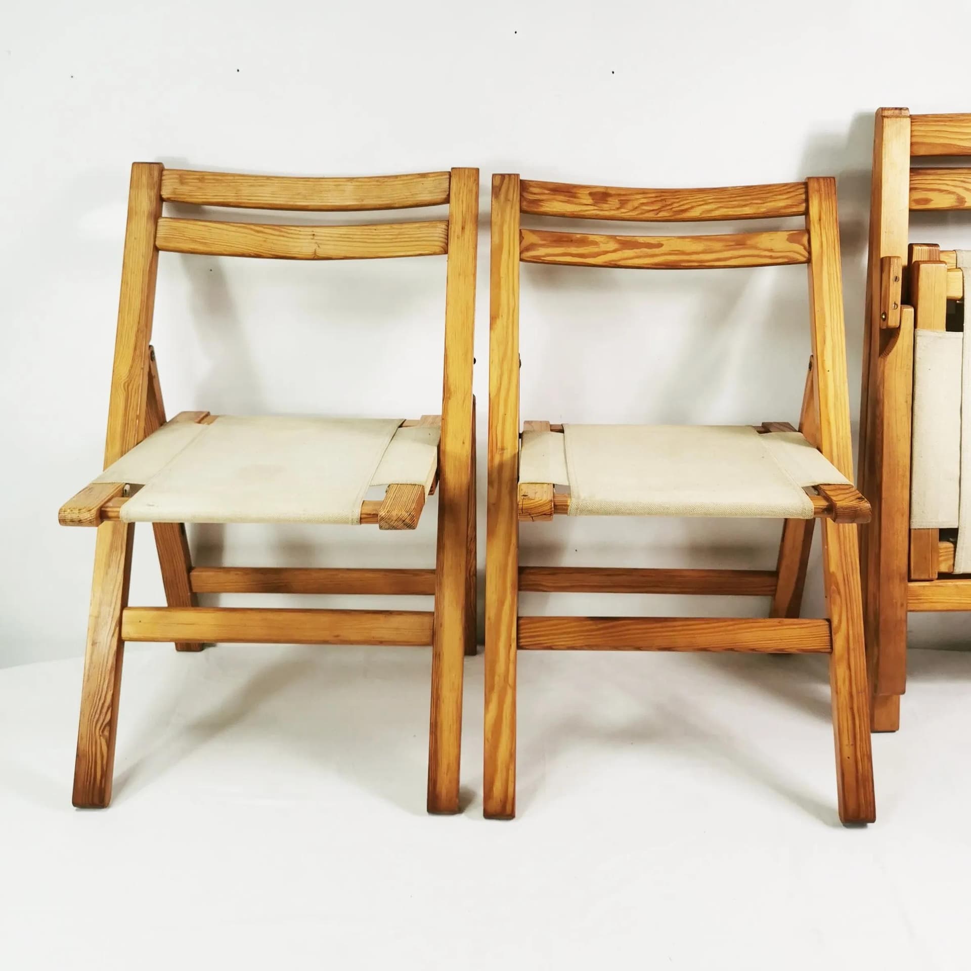 Set of Four Folding Chairs, beige pine, beige canvas, Bialskie Fabryki Mebli Biała Podlaska, Poland, 1970s. - 340868