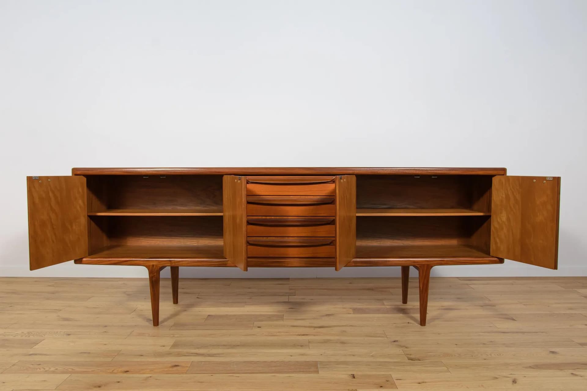 Komoda Sequence, teak brązowy, proj. J. Herbert, A. Younger Ltd., Wielka Brytania, lata 60. - 340364