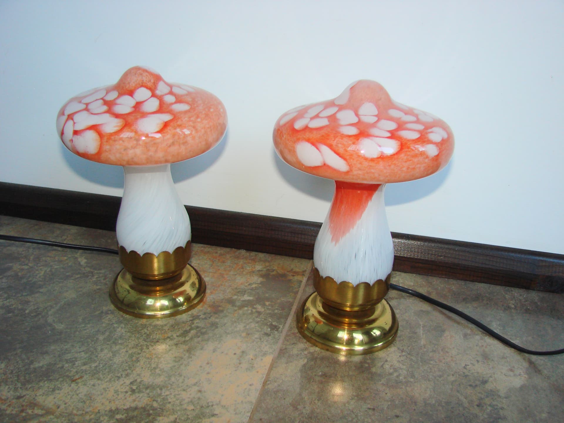 Komplet lamp stołowych Grzybki, szkło białe pomarańcz, mosiądz, lata 90. - 340382
