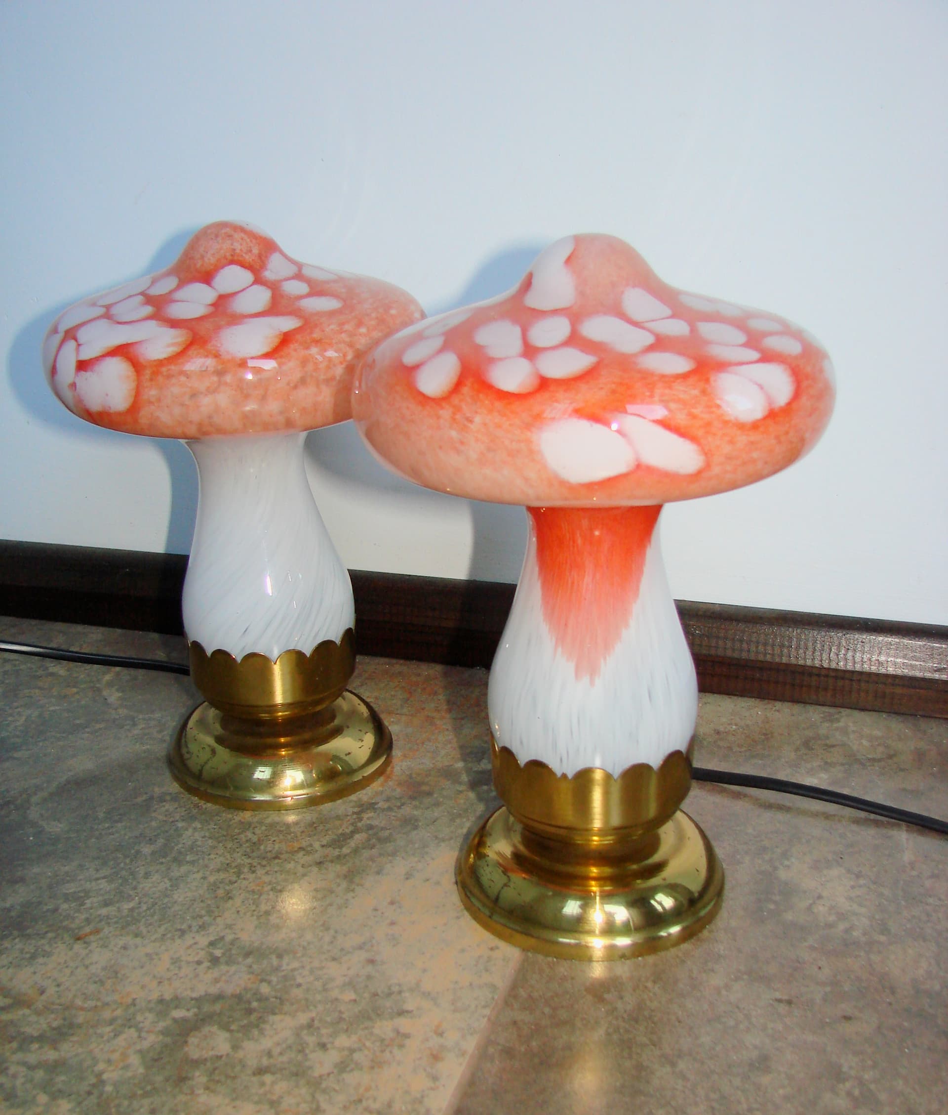 Komplet lamp stołowych Grzybki, szkło białe pomarańcz, mosiądz, lata 90. - 340384