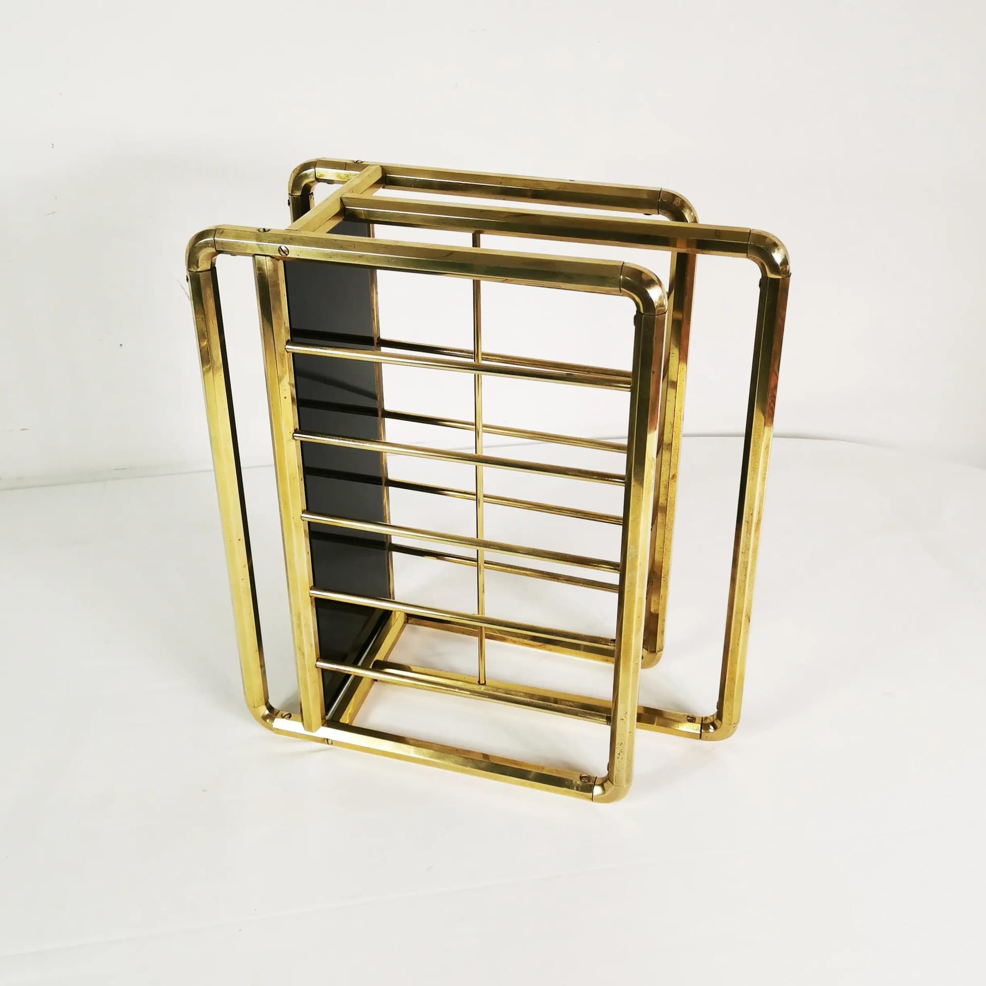 Gazetnik Art Deco, mosiądz złoty, szkło czarne, Niemcy, lata 50. - 340756