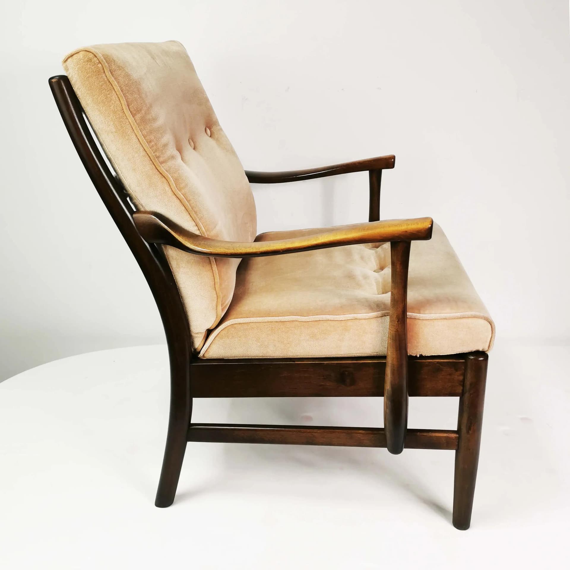 Fotel, velvet beżowy, buk brązowy, Farstrup, Dania, lata 70. - 340677