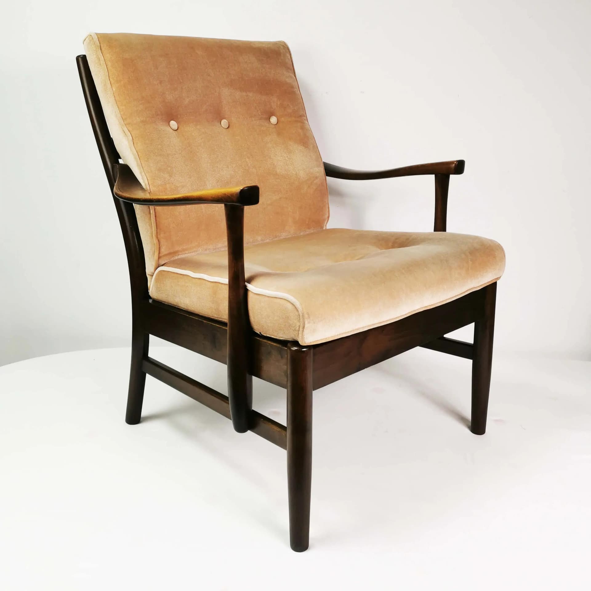 Fotel, velvet beżowy, buk brązowy, Farstrup, Dania, lata 70. - 340674