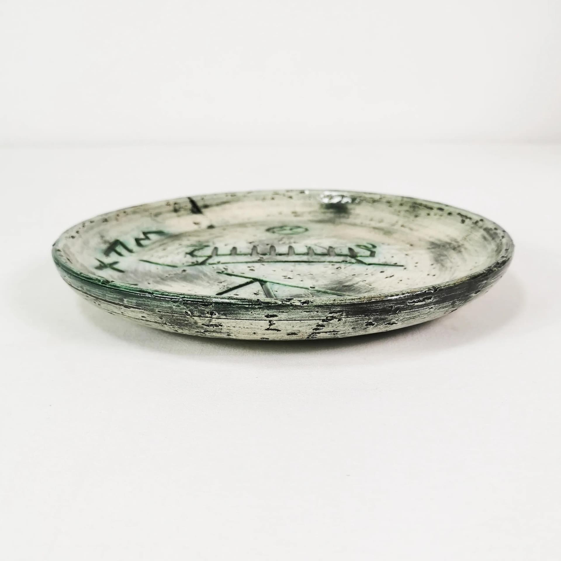 Wall plate, beige green stoneware, Norway, 1960s. - 340389
