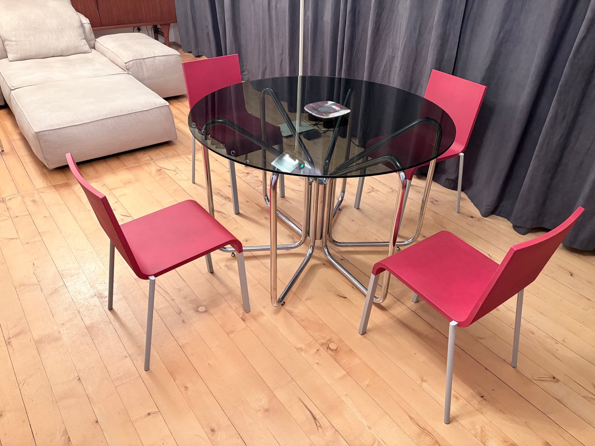 Set of four chairs .03, raspberry red plastic, silver aluminium, by M. van Severen, Vitra, Switzerland - 341304