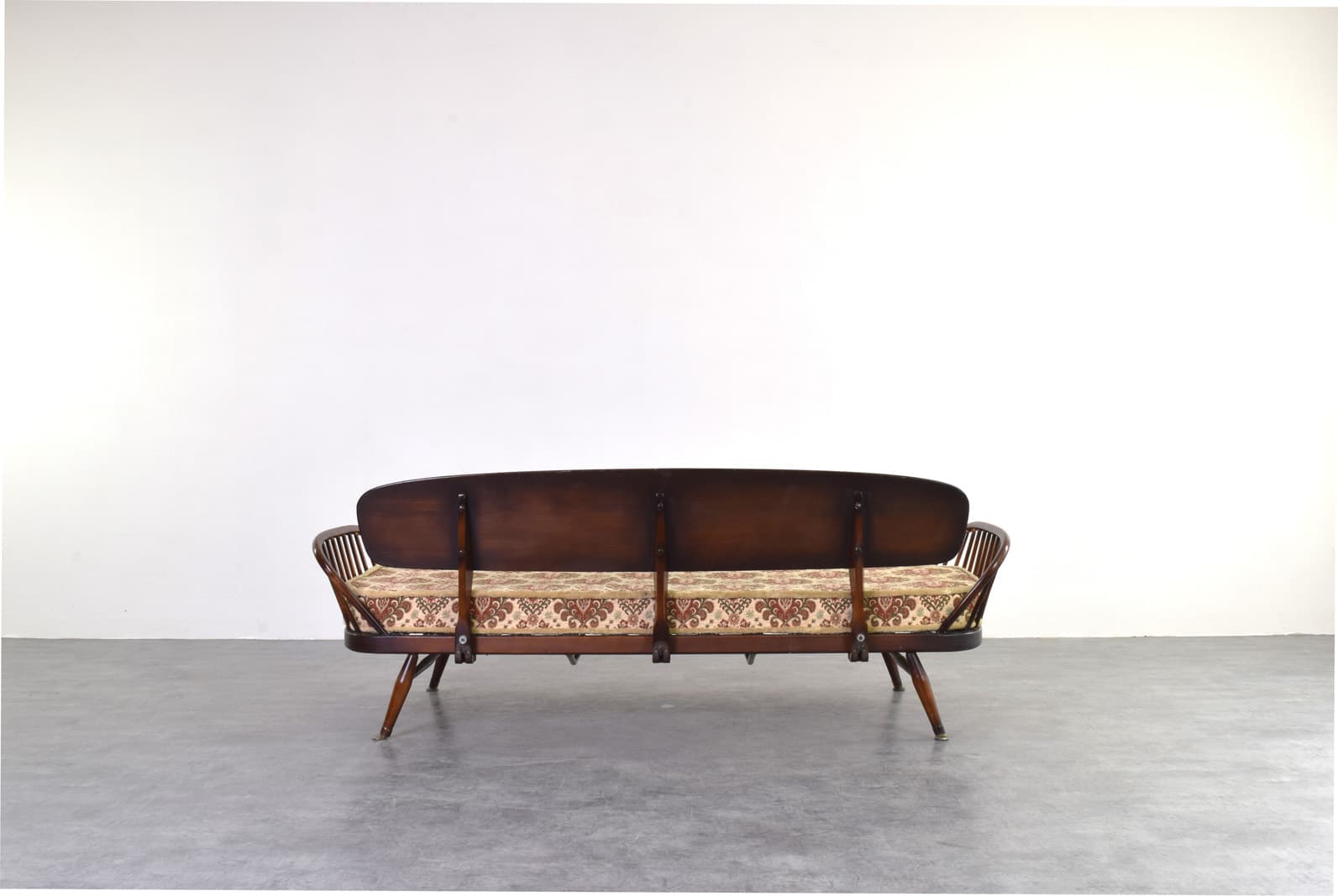 Sofa Studio Couch, beżowa, wiąz brązowy, buk, tkanina, proj. L. Ercolani, Ercol, Wielka Brytania, lata 60. - 341392