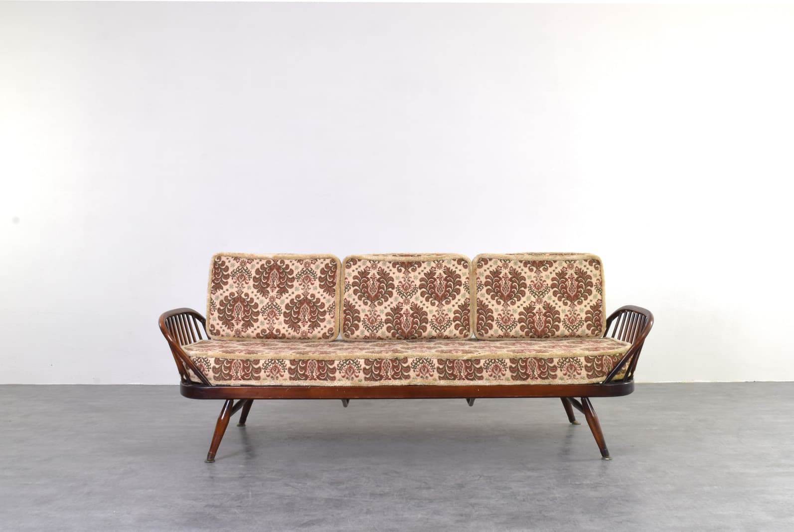 Sofa Studio Couch, beżowa, wiąz brązowy, buk, tkanina, proj. L. Ercolani, Ercol, Wielka Brytania, lata 60. - 341387