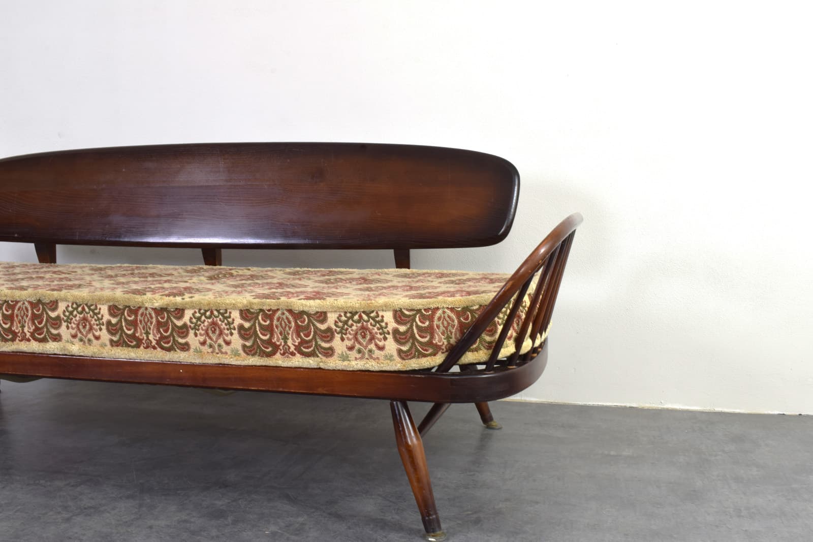 Sofa Studio Couch, beżowa, wiąz brązowy, buk, tkanina, proj. L. Ercolani, Ercol, Wielka Brytania, lata 60. - 341396