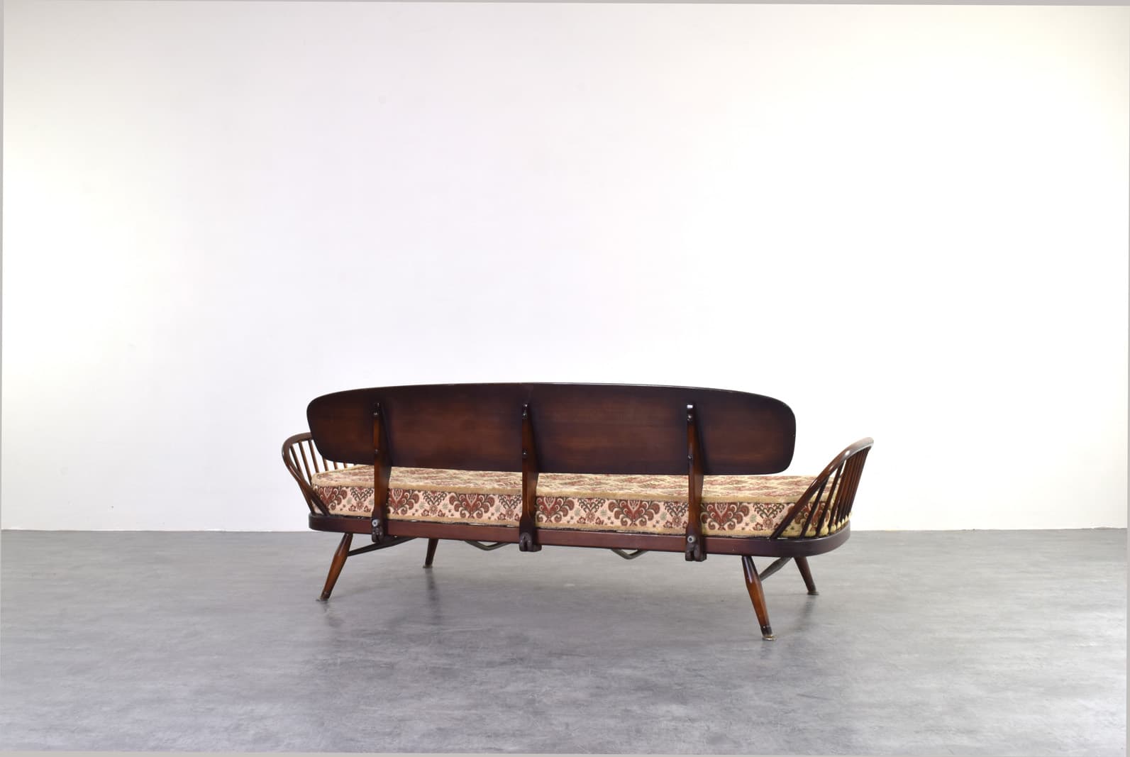 Sofa Studio Couch, beżowa, wiąz brązowy, buk, tkanina, proj. L. Ercolani, Ercol, Wielka Brytania, lata 60. - 341394