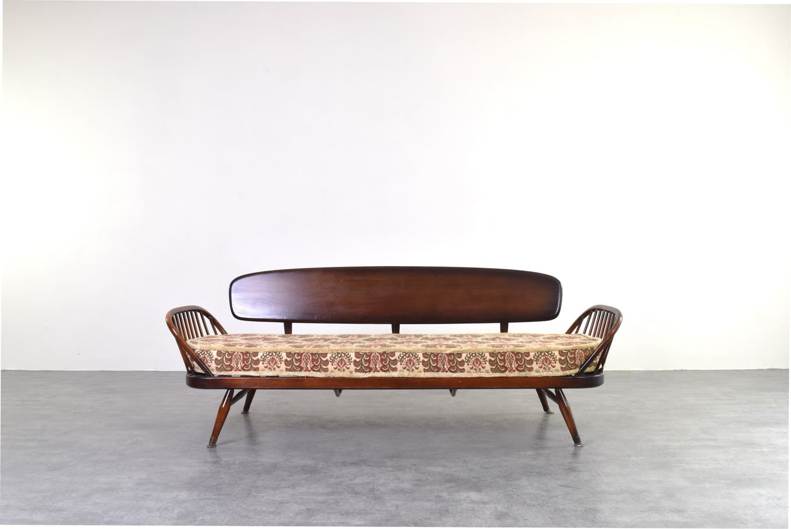 Sofa Studio Couch, beżowa, wiąz brązowy, buk, tkanina, proj. L. Ercolani, Ercol, Wielka Brytania, lata 60. - 341386