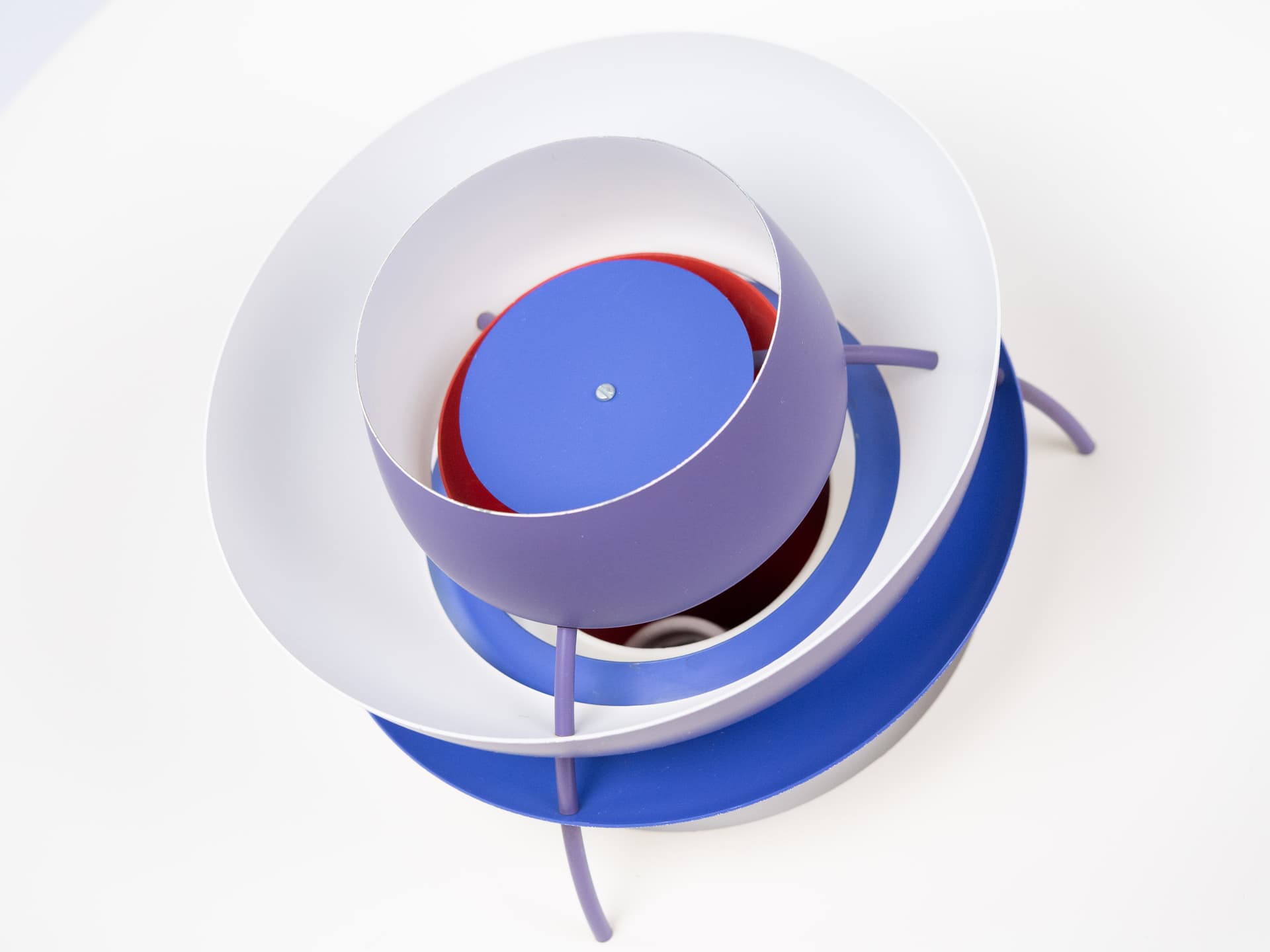Lampa wisząca PH 5, lawendowy fiolet, aluminium biały, proj. P. Henningsen, Louis Poulsen, Dania, lata 60. - 341590