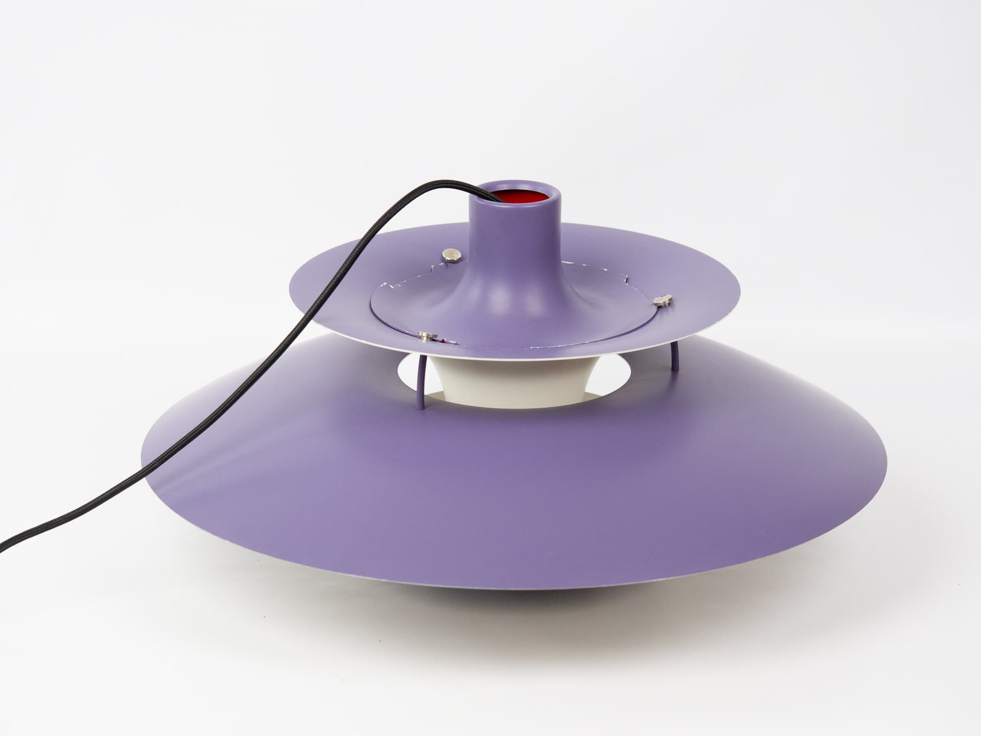 Lampa wisząca PH 5, lawendowy fiolet, aluminium biały, proj. P. Henningsen, Louis Poulsen, Dania, lata 60. - 341586