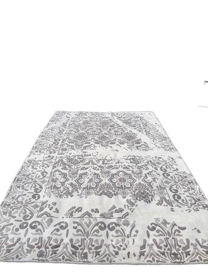 Persian rug, 275x185 cm, ivory Kashmiri wool, grey silk, Iran