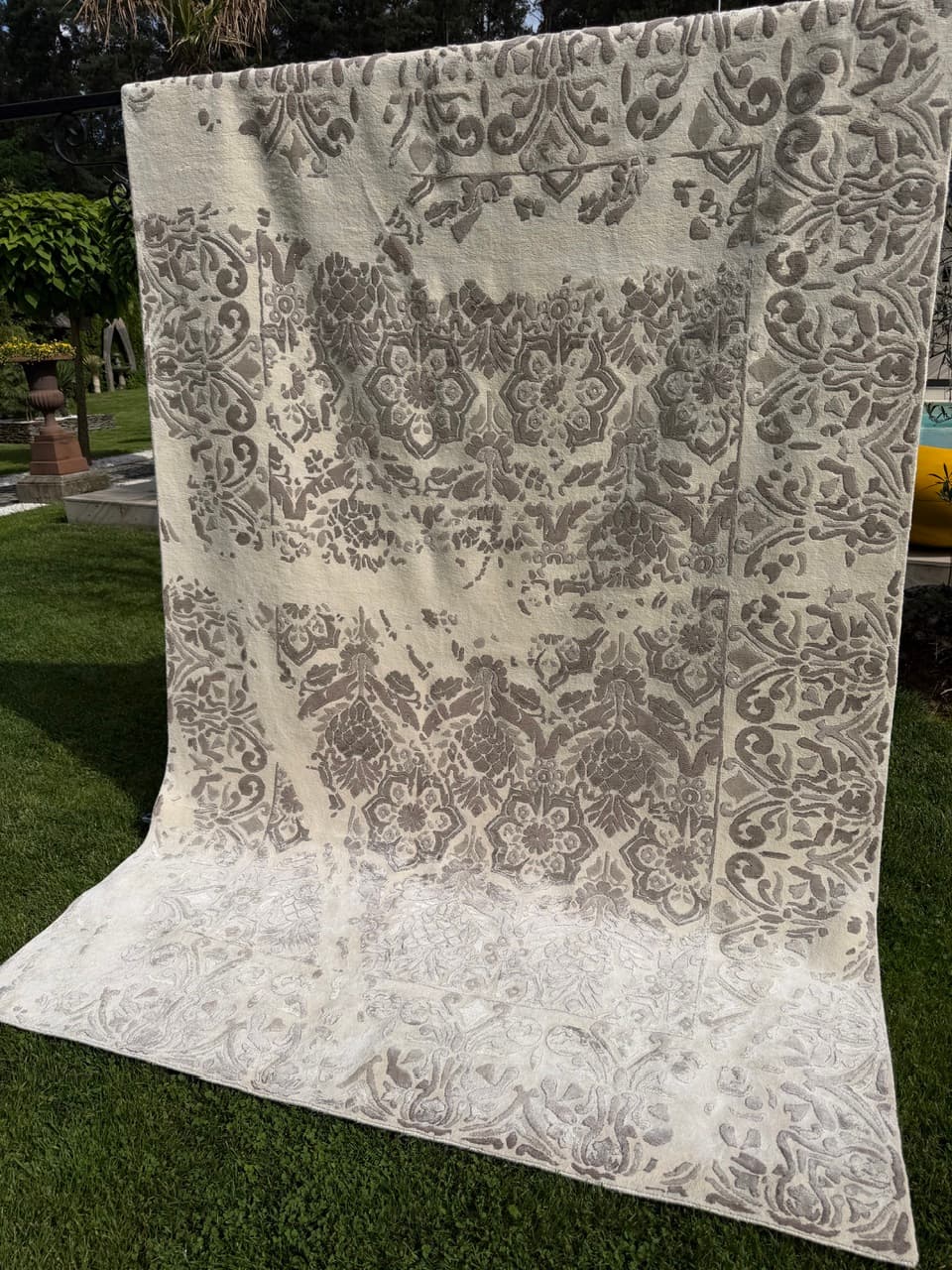 Persian rug, 275x185 cm, ivory Kashmiri wool, grey silk, Iran - 341596