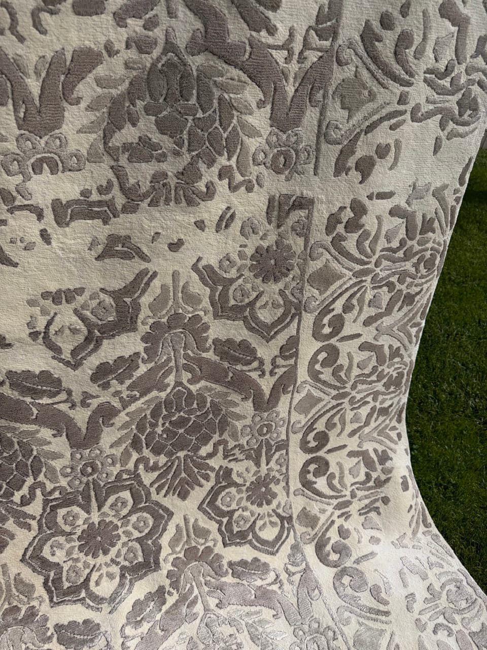 Persian rug, 275x185 cm, ivory Kashmiri wool, grey silk, Iran - 341598