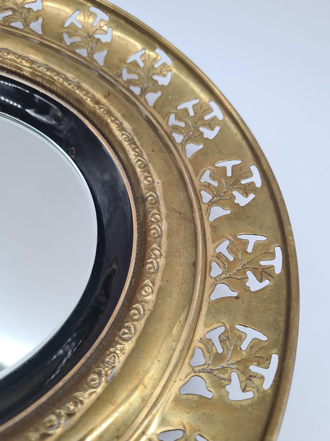 Wall Mirror Regency, gold brass, black glass, United Kingdom, 1970s - 341630